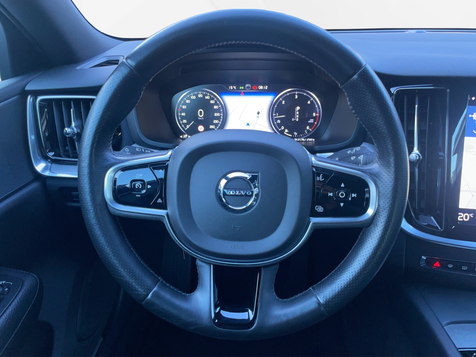 VOLVO V60 2.0 D3 Inscription AWD-image-11