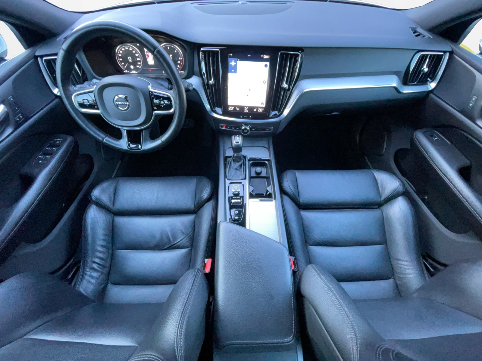 VOLVO V60 2.0 D3 Inscription AWD-image-10