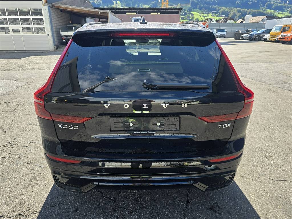 VOLVO XC60 T8 eAWD PluginHybrid Black Edition Geartronic-image-3