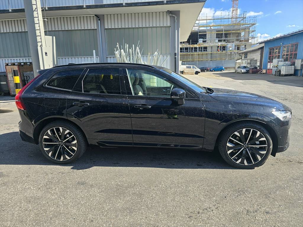 VOLVO XC60 T8 eAWD PluginHybrid Black Edition Geartronic-image-5