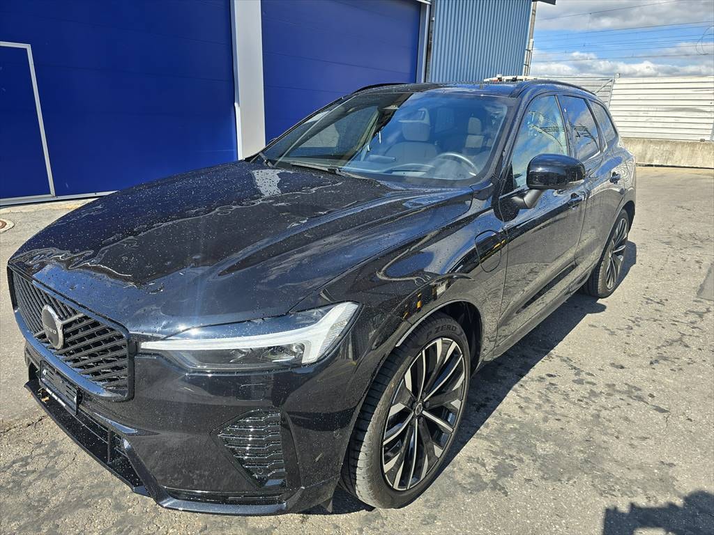VOLVO XC60 T8 eAWD PluginHybrid Black Edition Geartronic-image-0