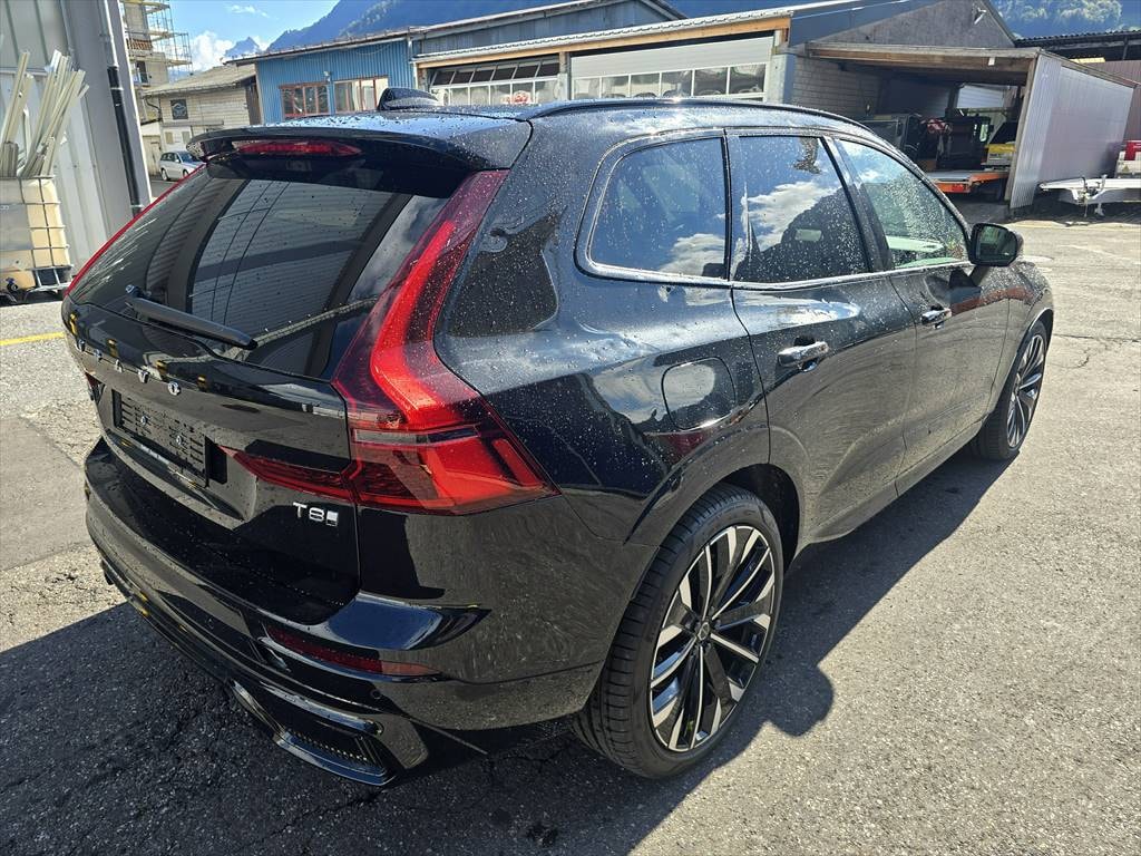 VOLVO XC60 T8 eAWD PluginHybrid Black Edition Geartronic-image-4