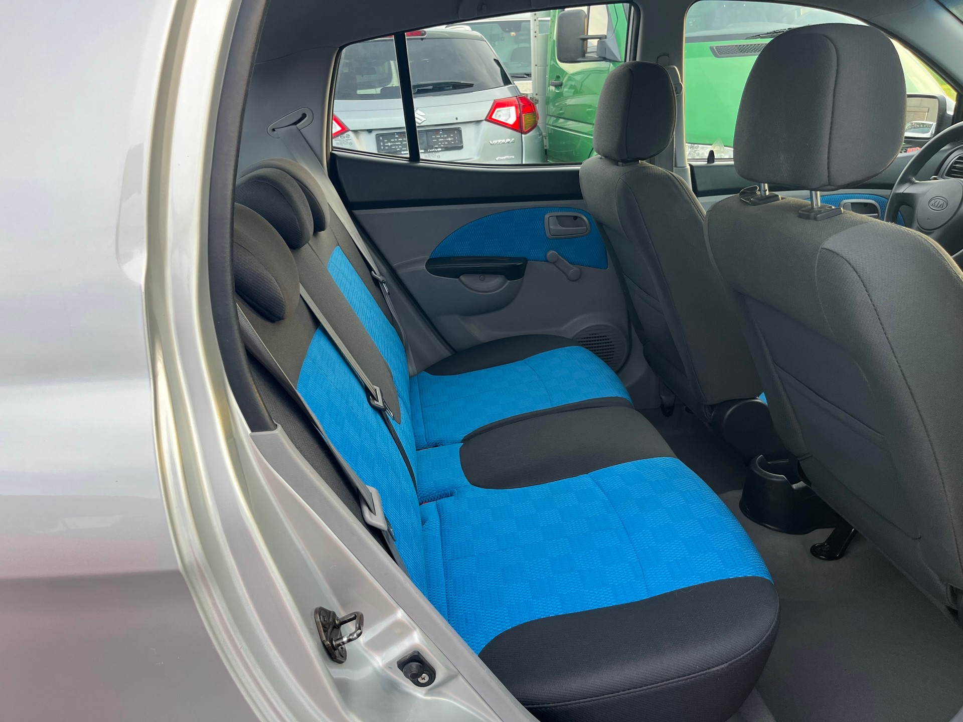 KIA Picanto 1.1 Style-image-10