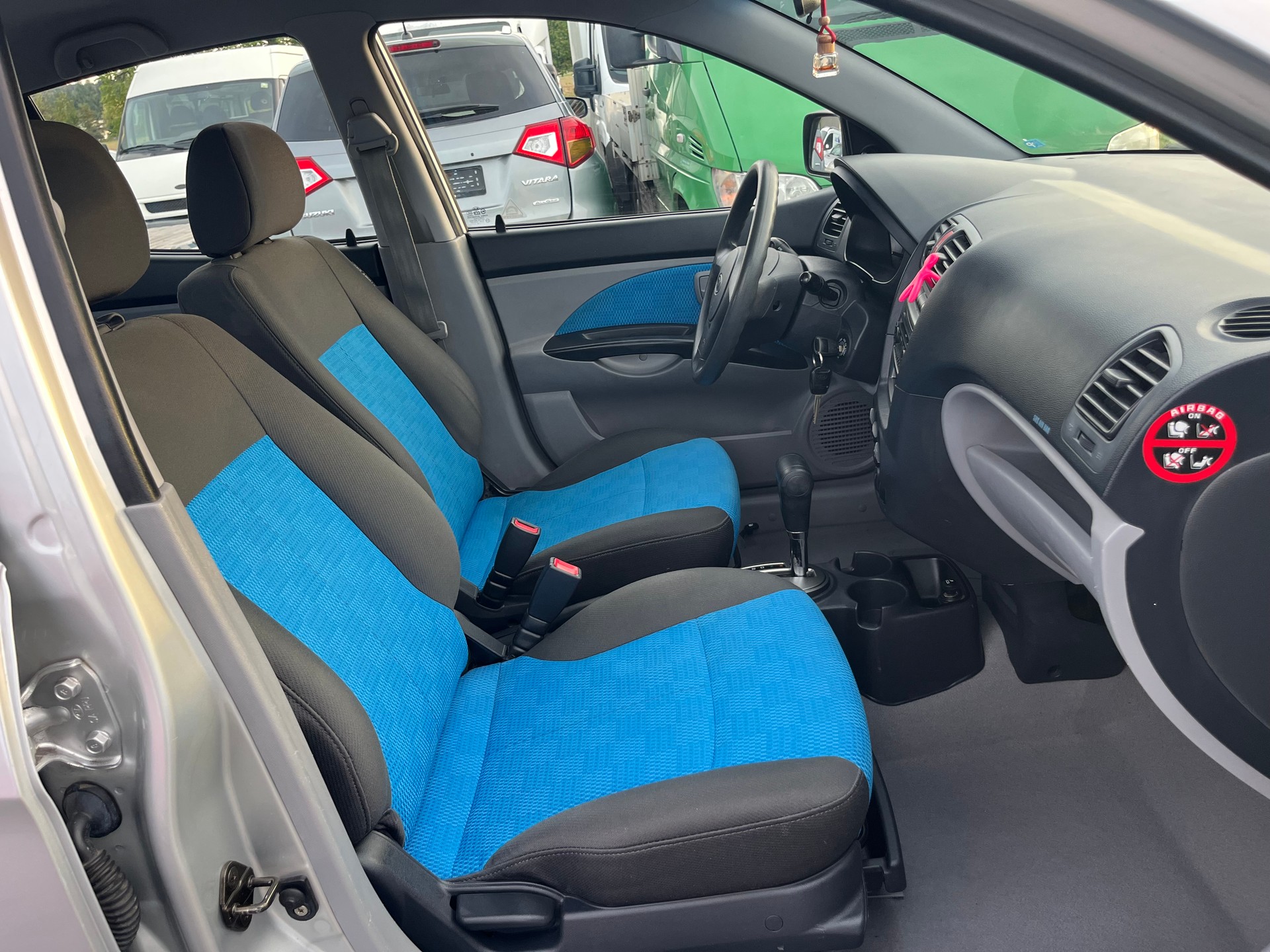 KIA Picanto 1.1 Style-image-8