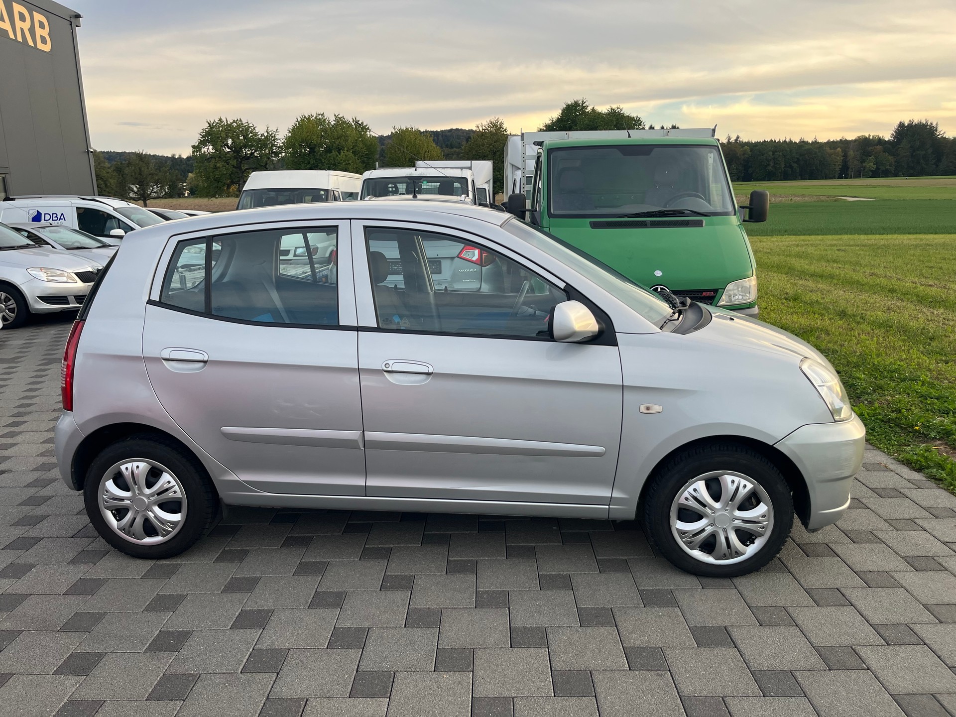 KIA Picanto 1.1 Style-image-2