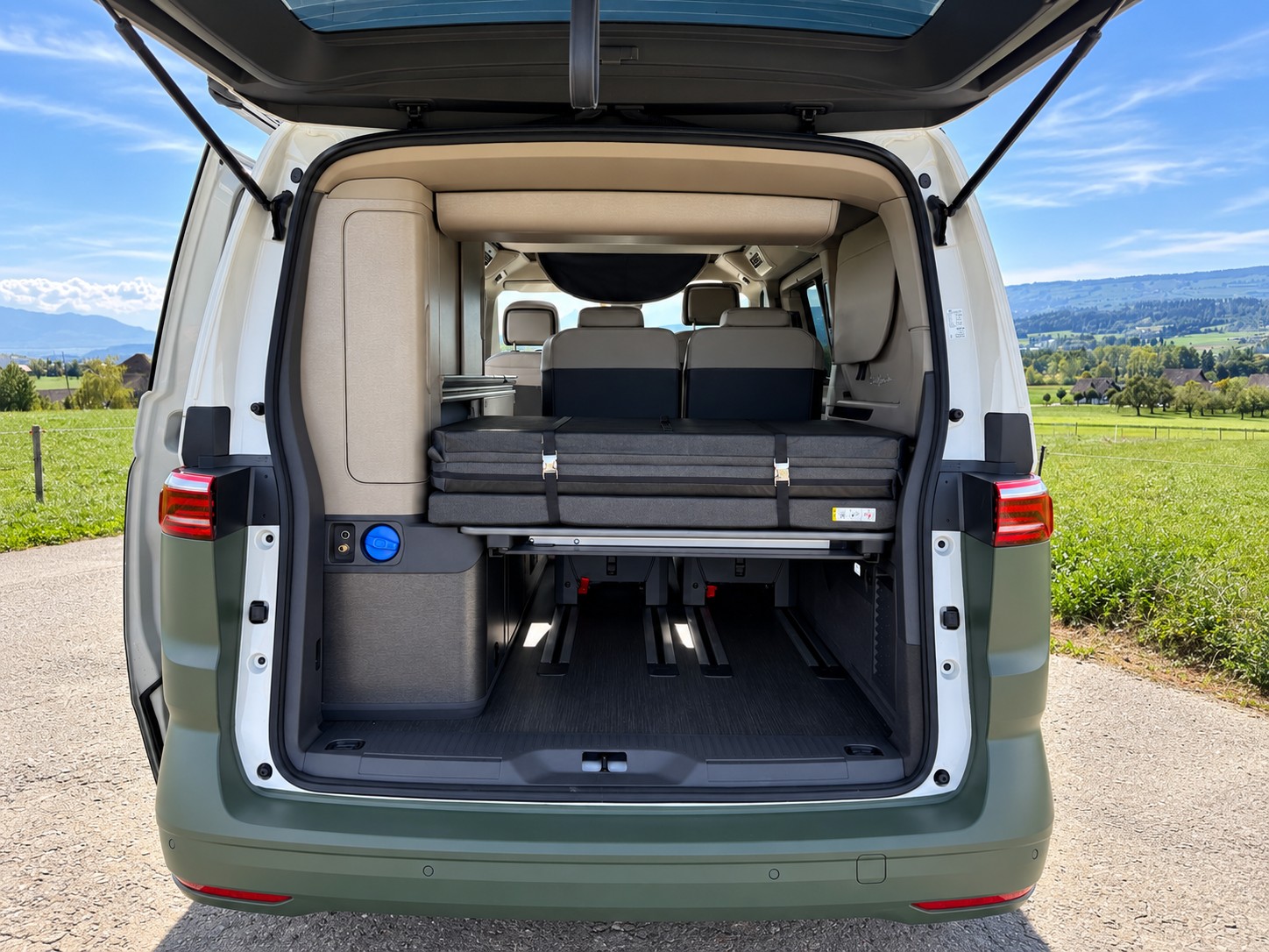 VW T7 1.5 TSI eHybrid Ocean DSG-image-4