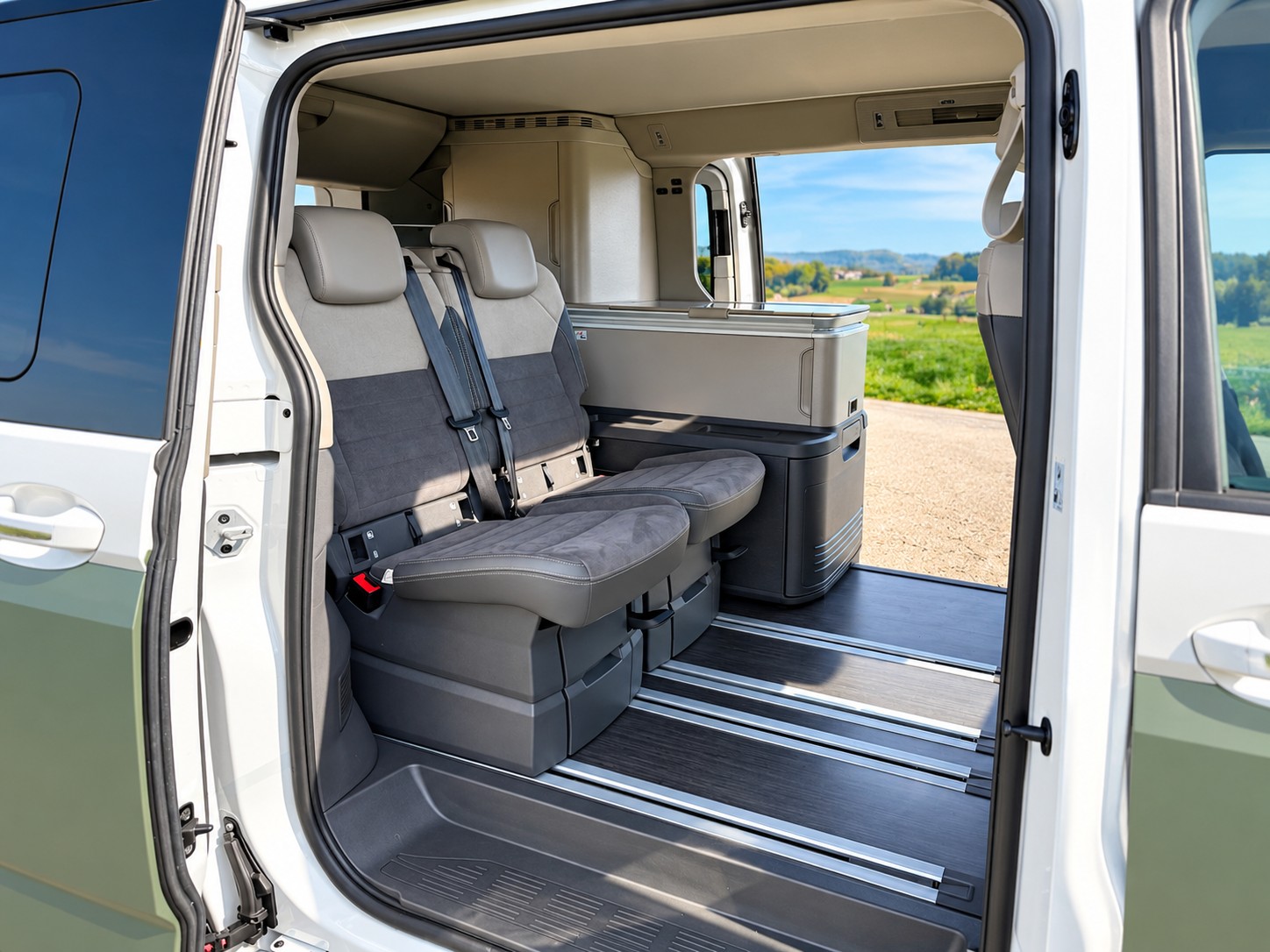 VW T7 1.5 TSI eHybrid Ocean DSG-image-5