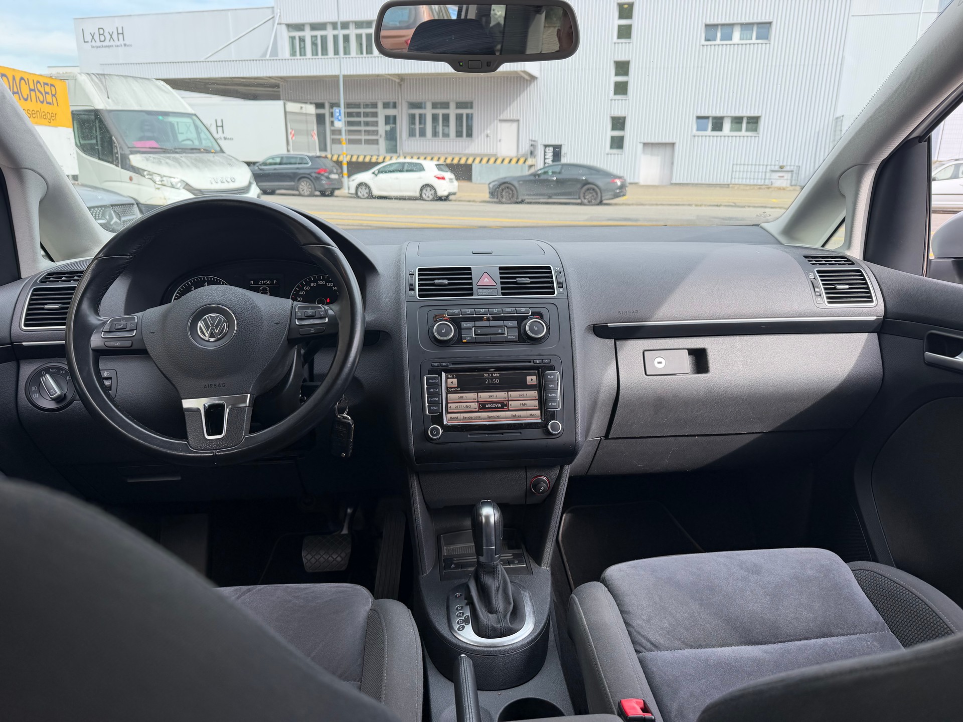 VW Touran 1.4 TSI Highline DSG-image-9