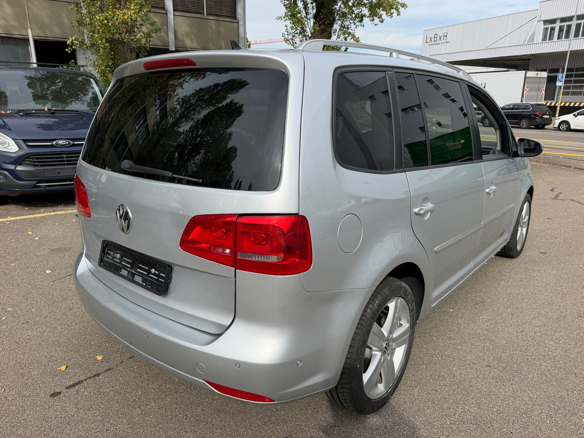 VW Touran 1.4 TSI Highline DSG-image-5