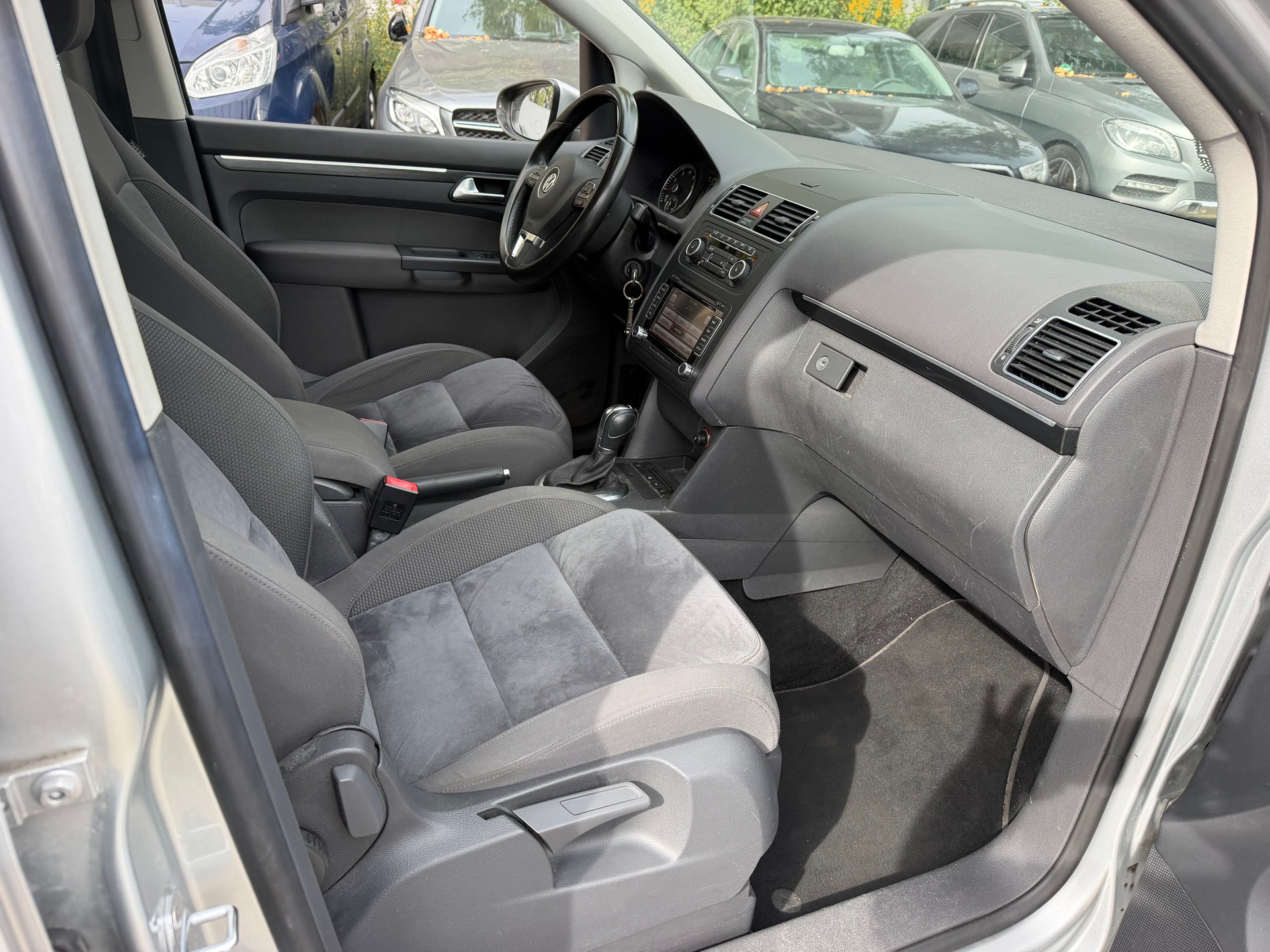 VW Touran 1.4 TSI Highline DSG-image-12