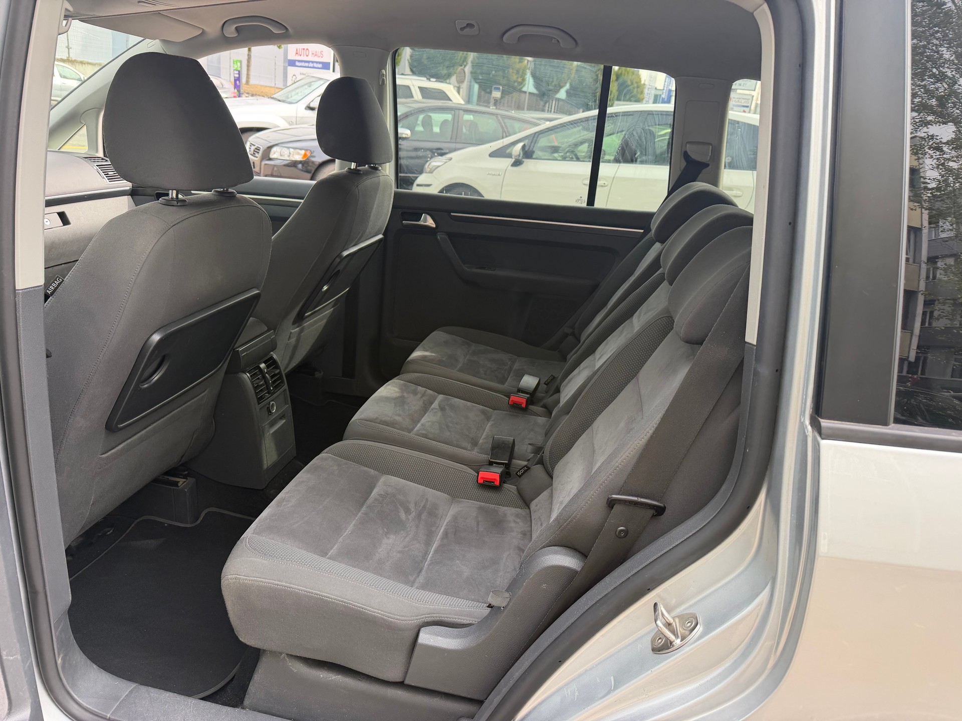 VW Touran 1.4 TSI Highline DSG-image-14