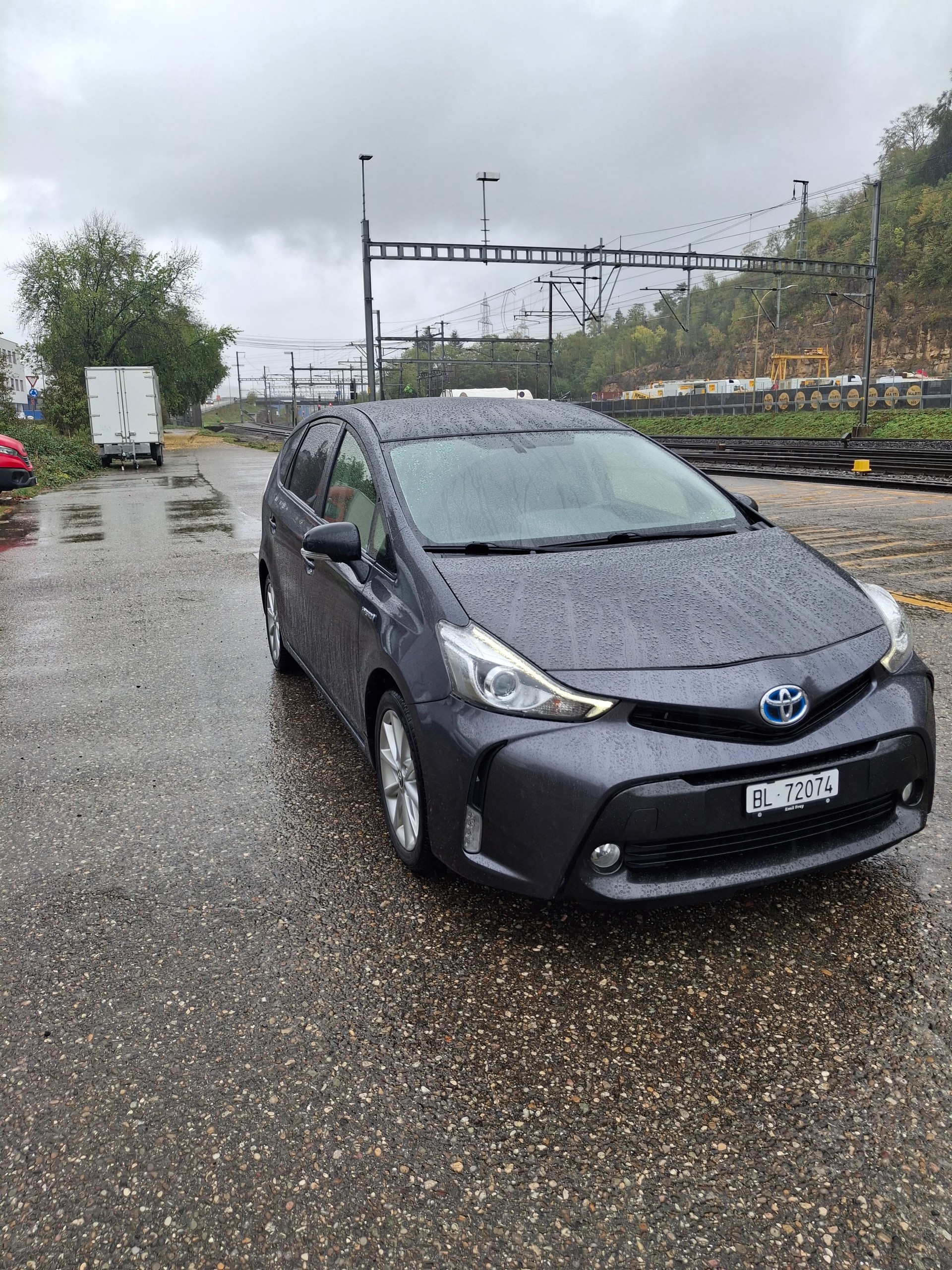 TOYOTA 1.8 VVTi HSD Sol-image-1