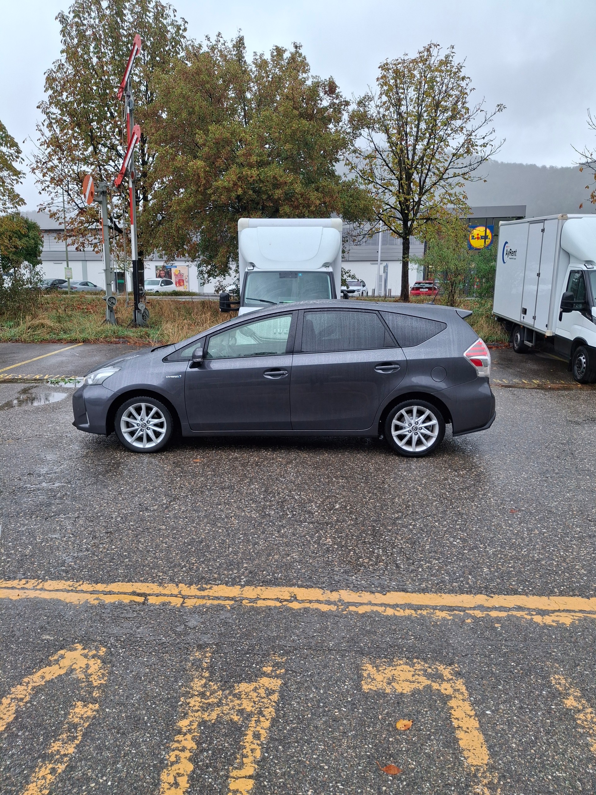 TOYOTA 1.8 VVTi HSD Sol-image-4