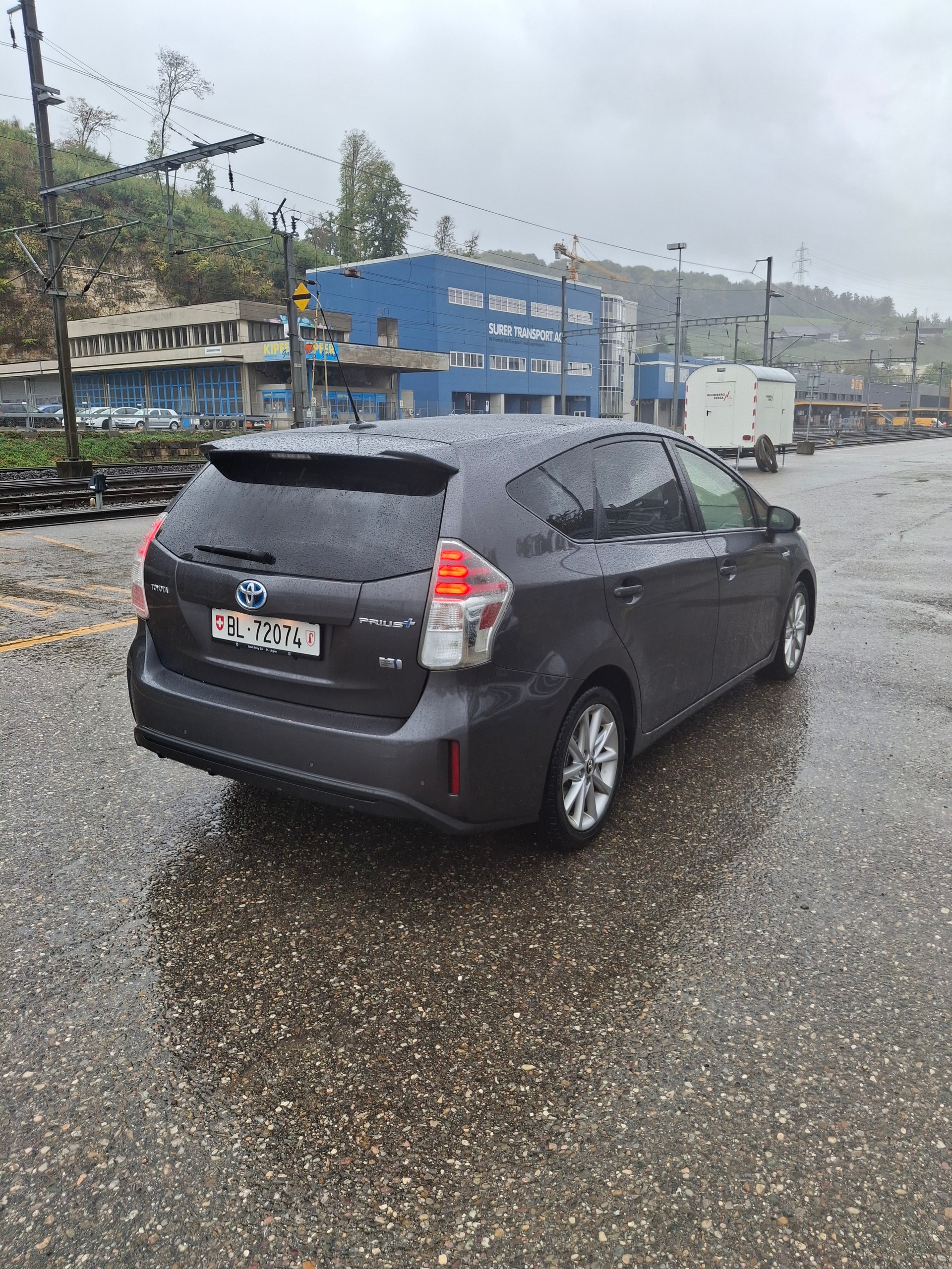 TOYOTA 1.8 VVTi HSD Sol-image-3