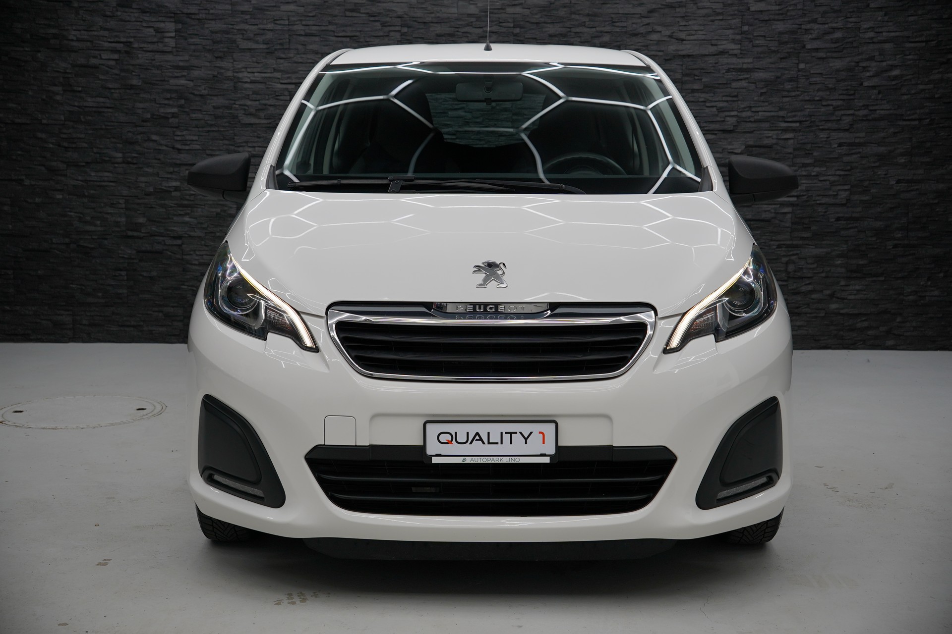 PEUGEOT 108 e-1.0 VTi Stop&Start Active Top-image-1
