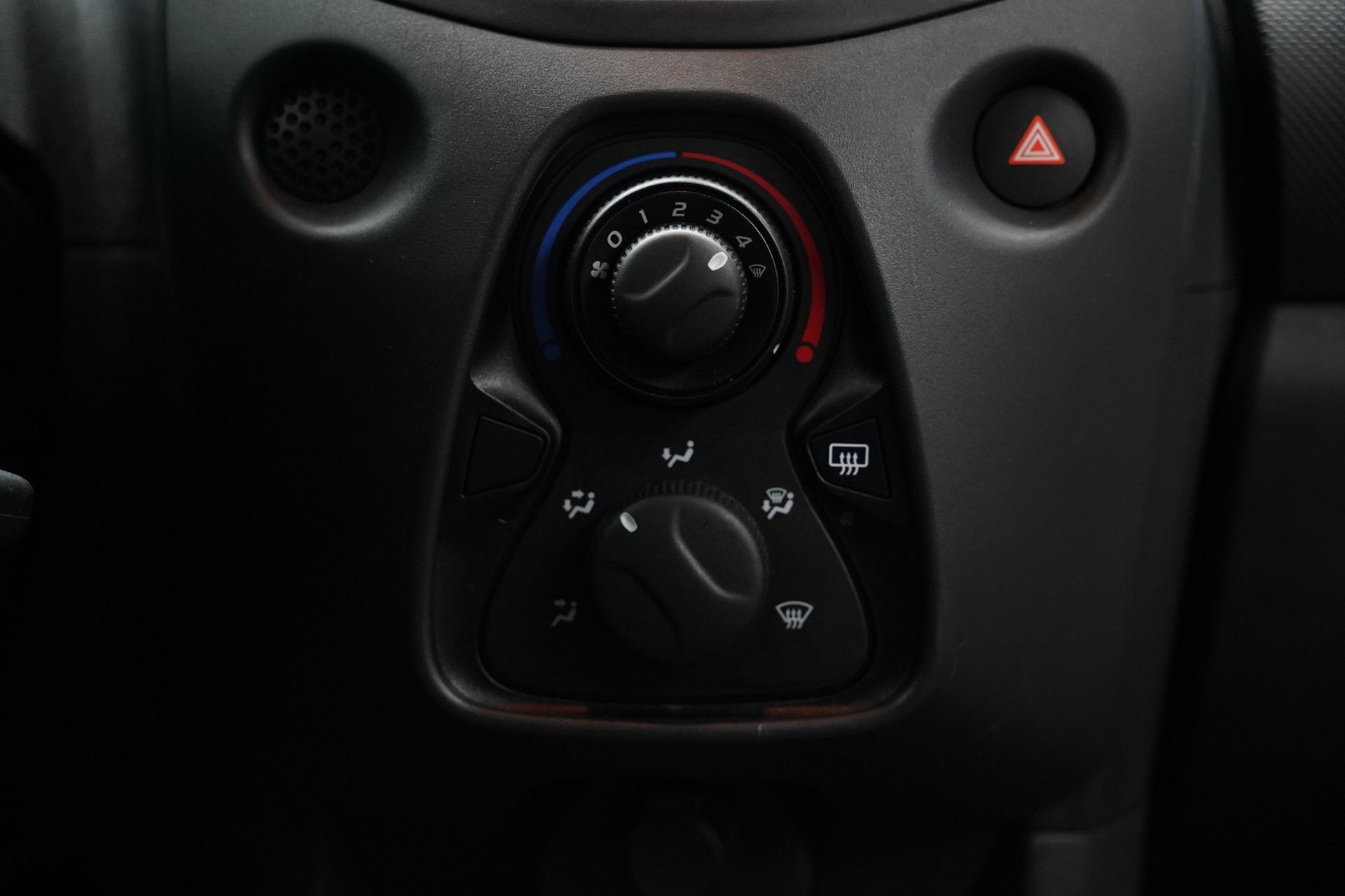 PEUGEOT 108 e-1.0 VTi Stop&Start Active Top-image-20