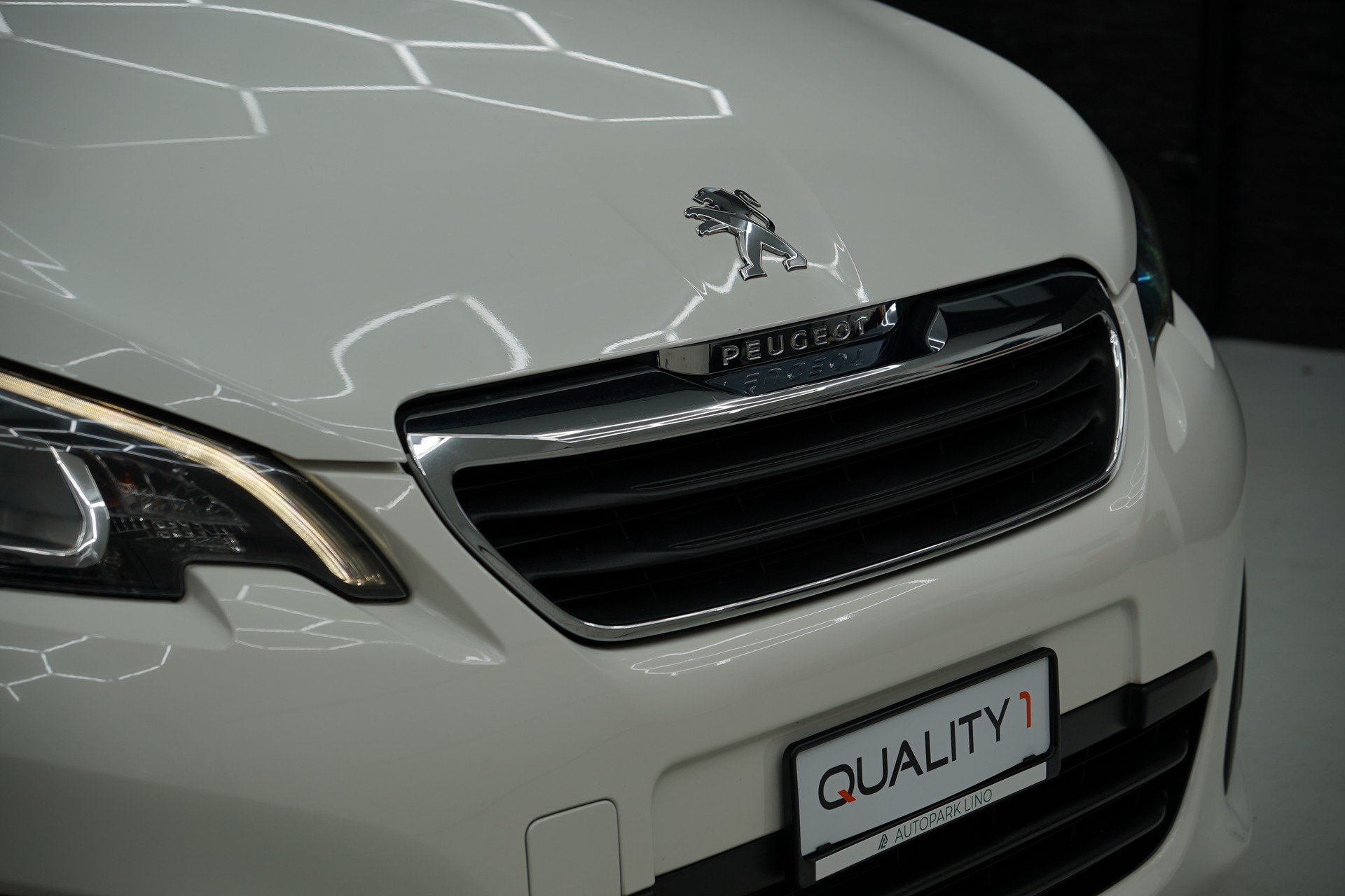 PEUGEOT 108 e-1.0 VTi Stop&Start Active Top-image-13