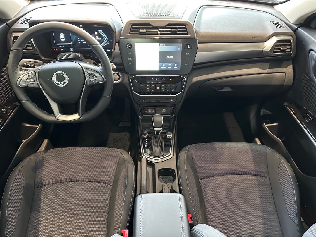 KGM-SsangYong Tivoli 1.5 T GDI Steel 4WD Automat-image-8