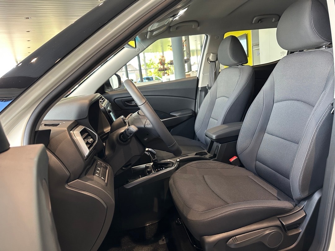 KGM-SsangYong Tivoli 1.5 T GDI Steel 4WD Automat-image-9