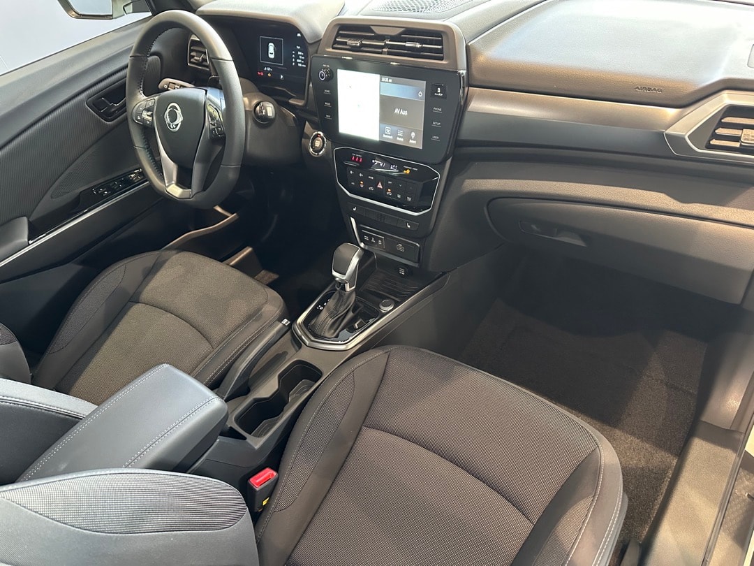 KGM-SsangYong Tivoli 1.5 T GDI Steel 4WD Automat-image-12