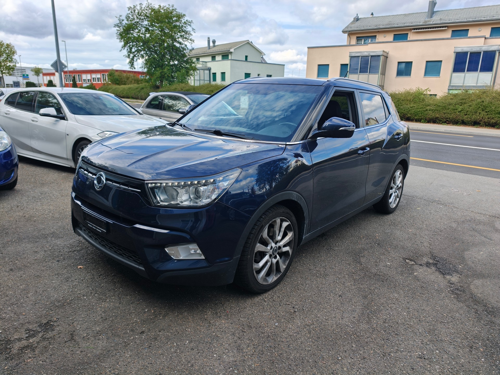 KGM-SsangYong Tivoli 1.6 eXDi Crystal 4WD Automatic-showroom-element-1