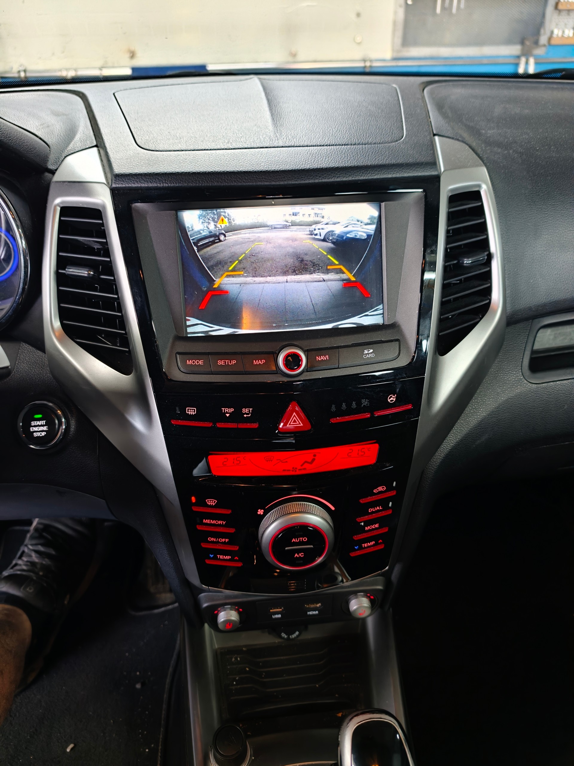 KGM-SsangYong Tivoli 1.6 eXDi Crystal 4WD Automatic-image-7