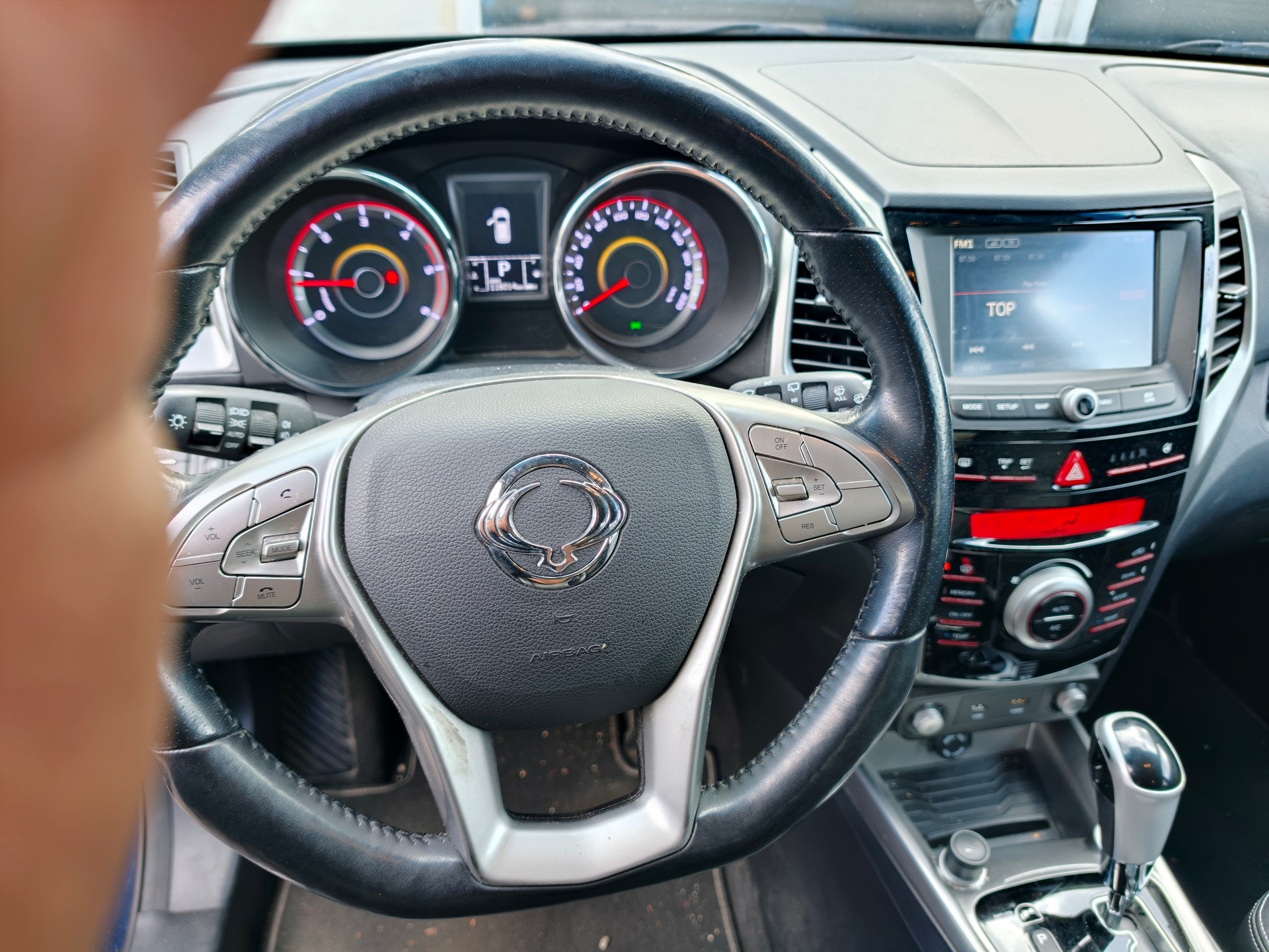 KGM-SsangYong Tivoli 1.6 eXDi Crystal 4WD Automatic-image-5