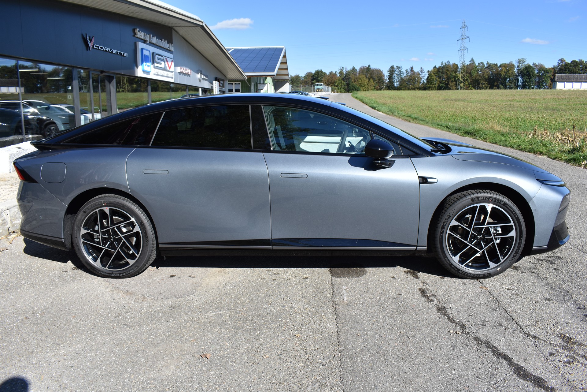 XPENG P7+ 75kWh Performance AWD-image-3