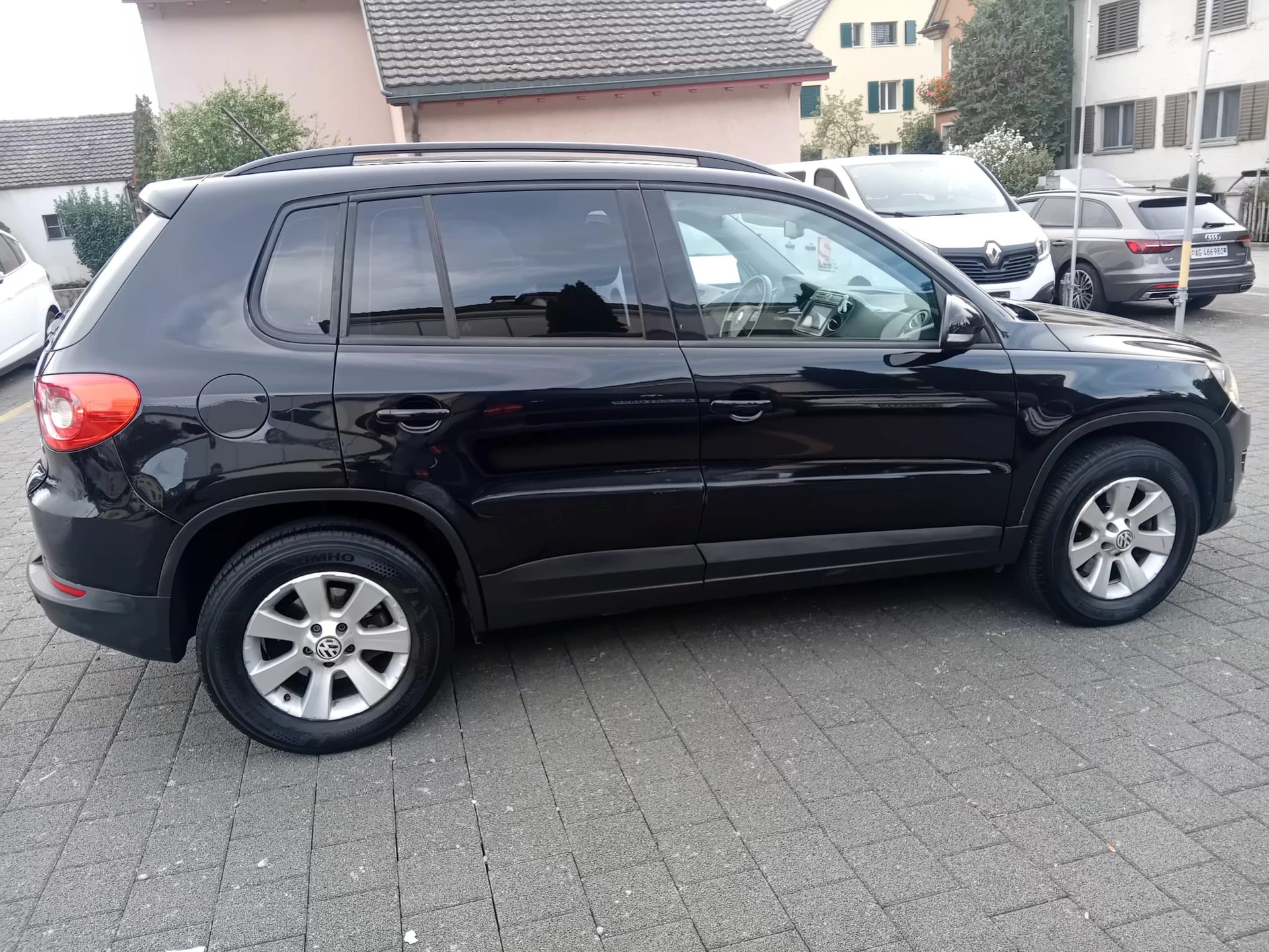 VW Tiguan 2.0 TDI Track&Field Tiptronic-image-2
