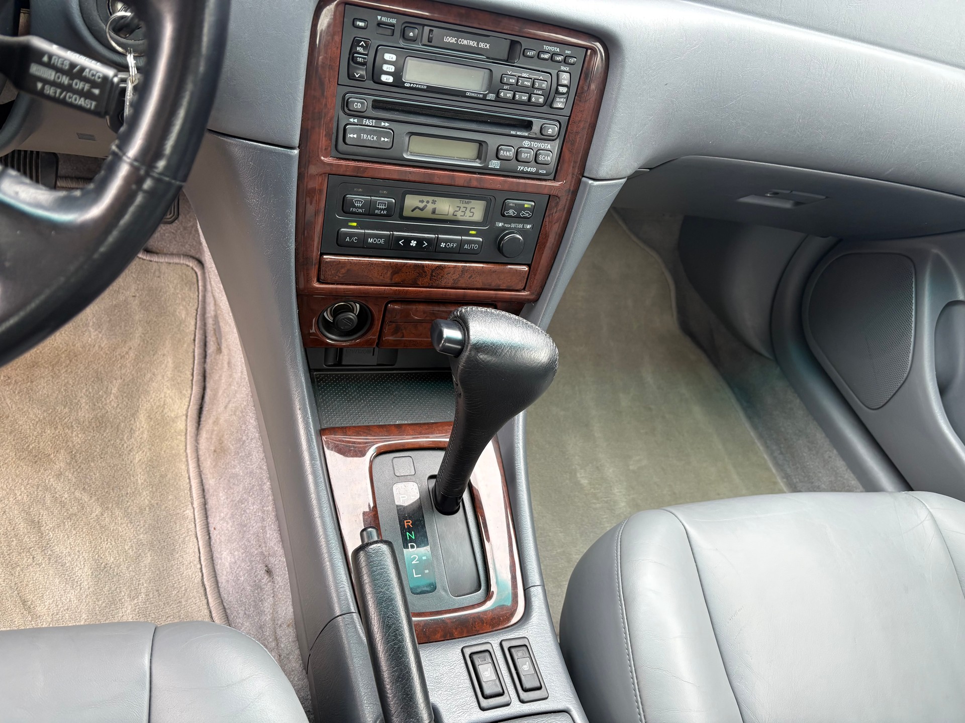 TOYOTA Camry 3.0 V6-image-11