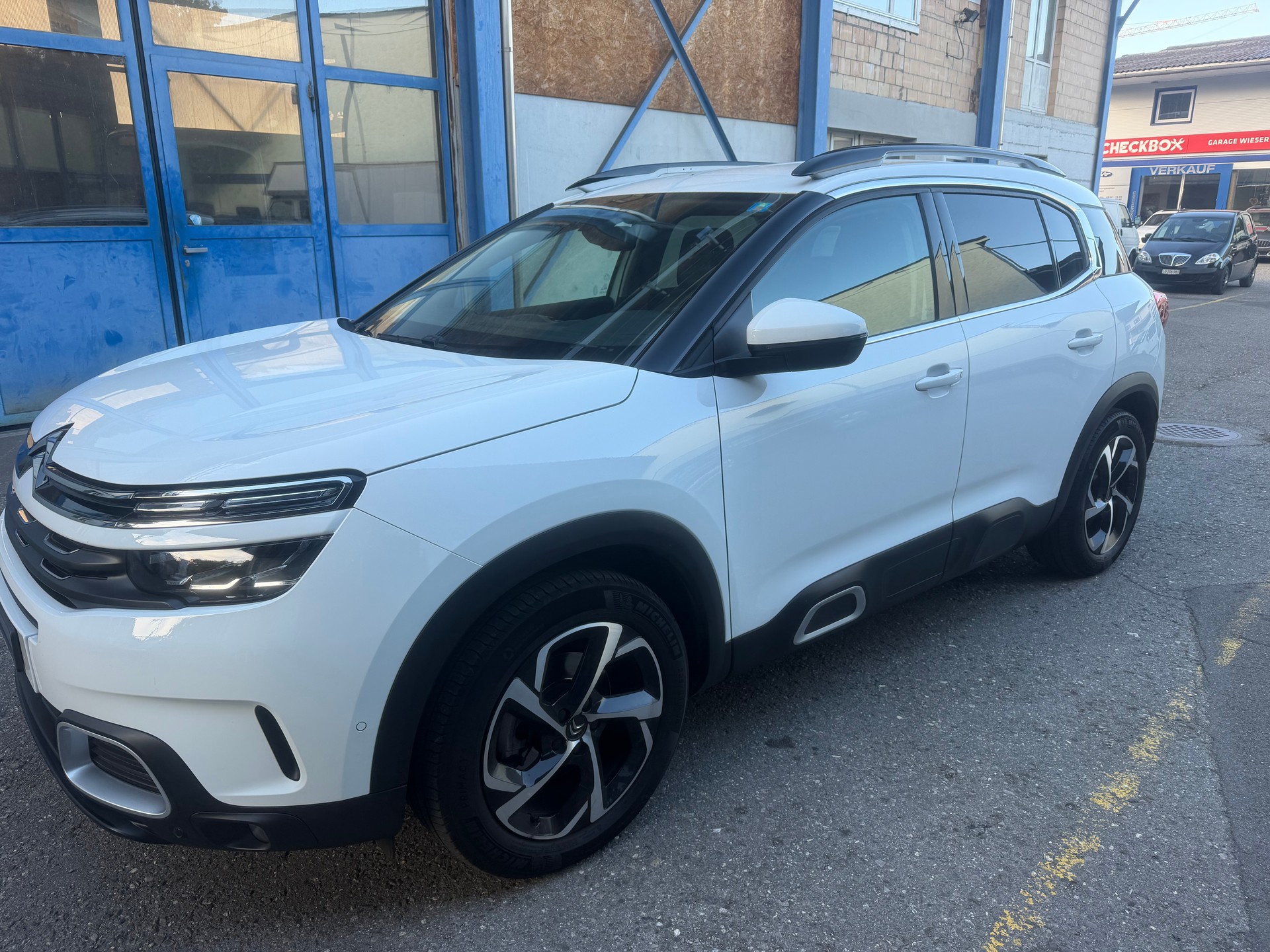 CITROEN C5 Aircross 1.5 BlueHD Shine EAT8-image-0