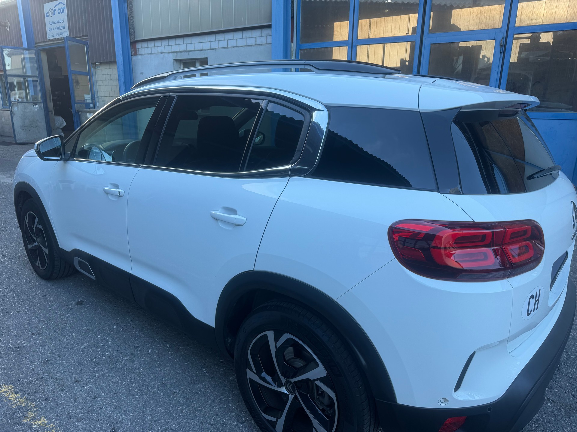 CITROEN C5 Aircross 1.5 BlueHD Shine EAT8-image-7