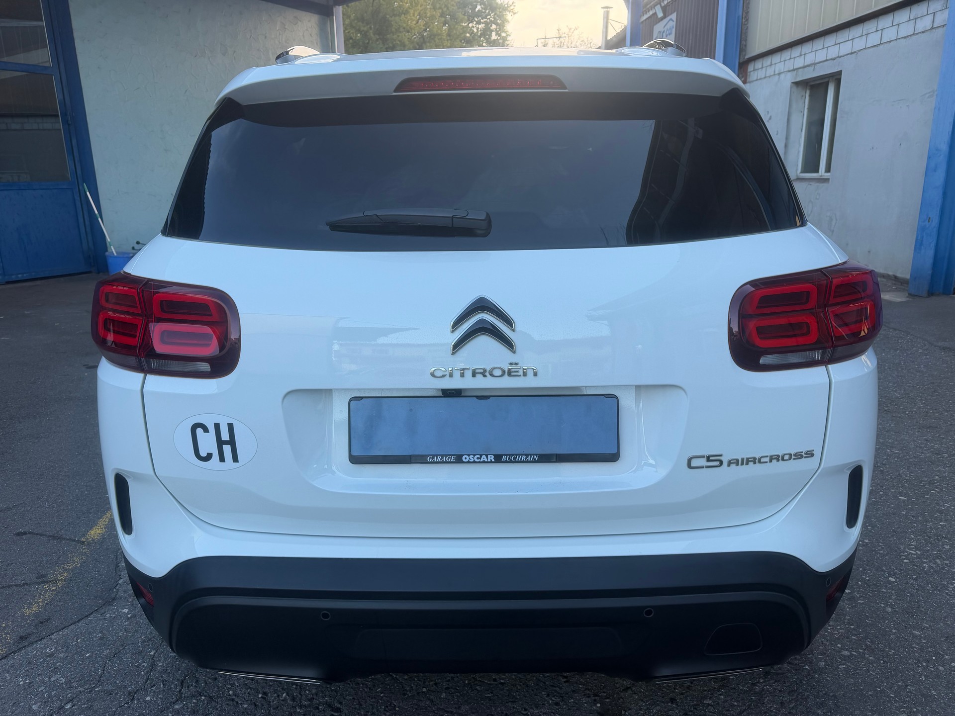 CITROEN C5 Aircross 1.5 BlueHD Shine EAT8-image-3