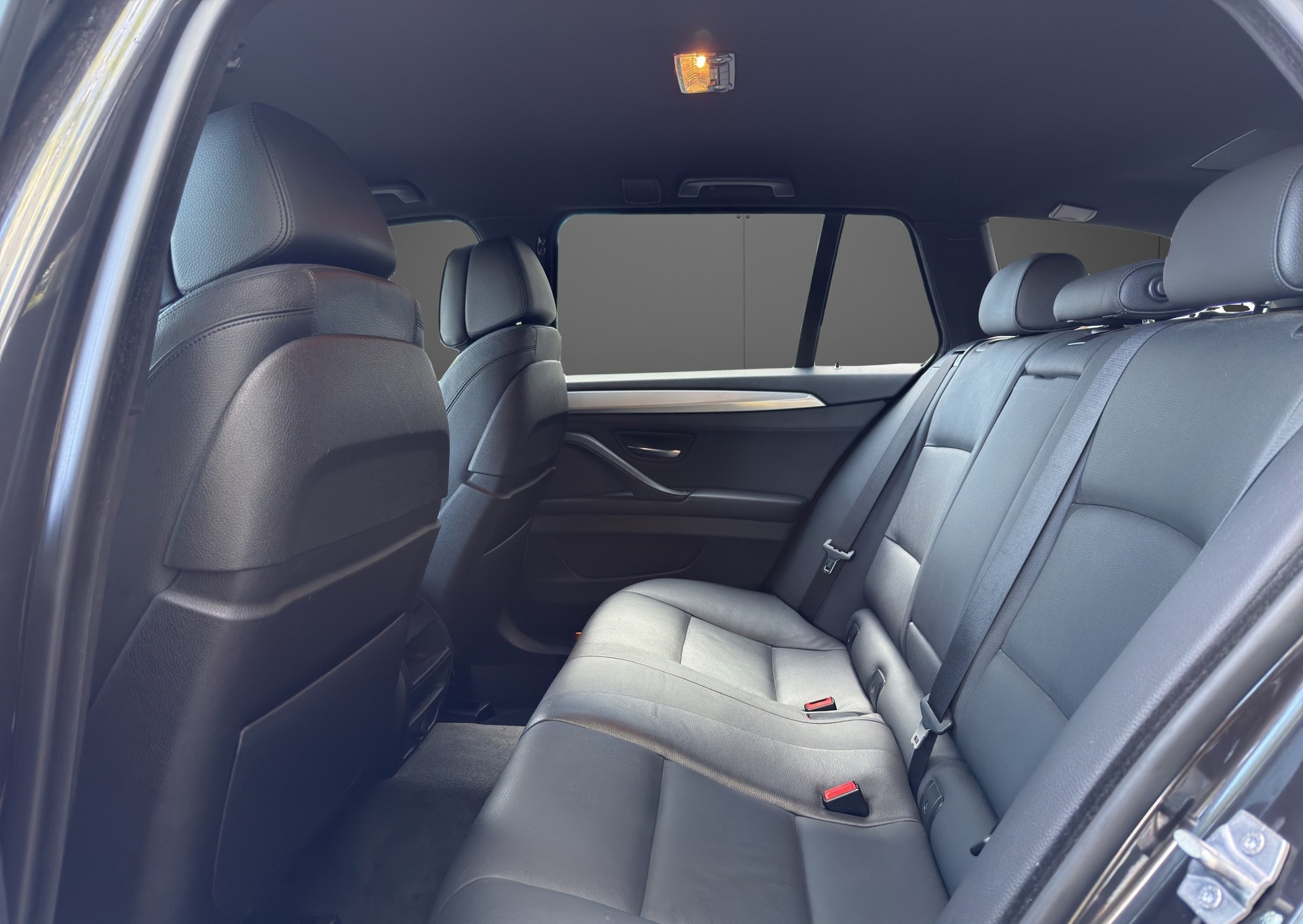 BMW 530d Touring xDrive Steptronic-image-6