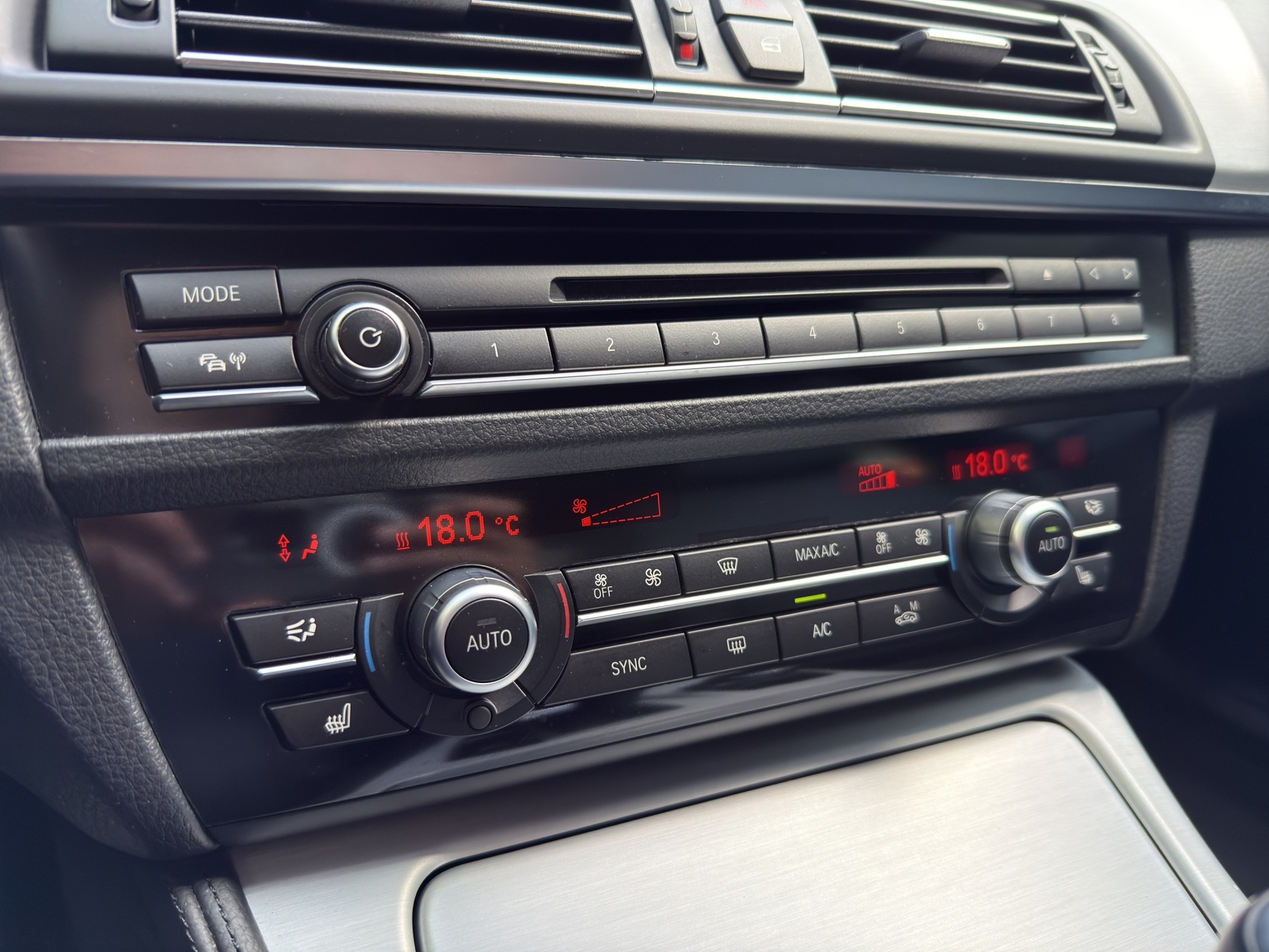 BMW 530d Touring xDrive Steptronic-image-12