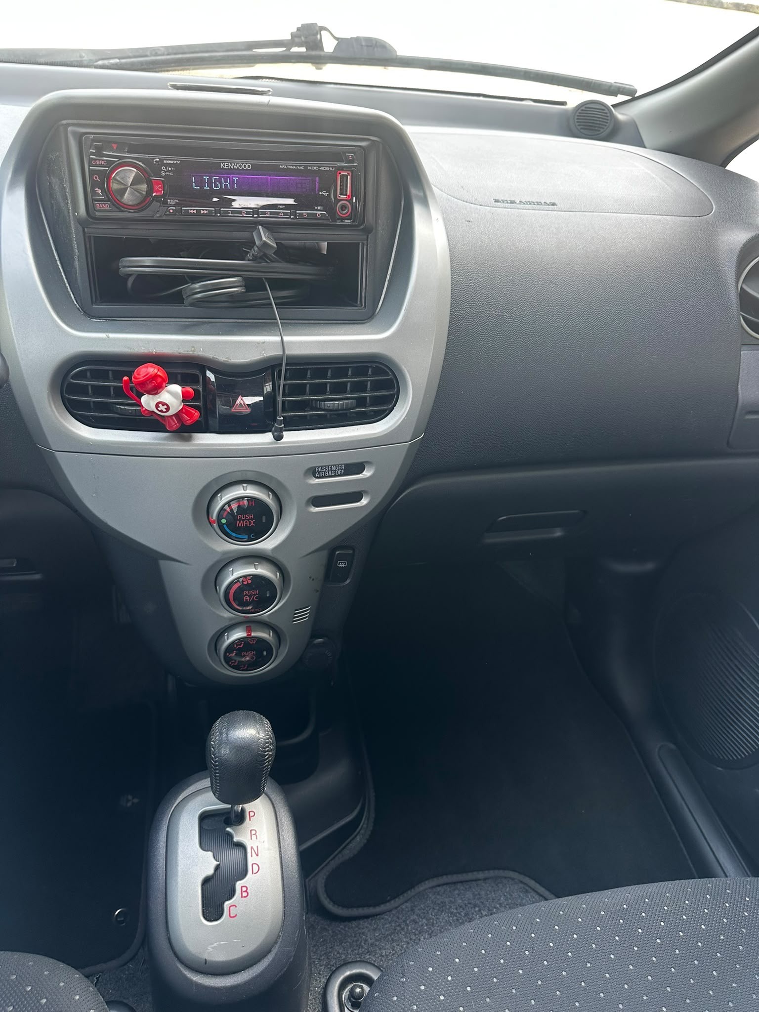 MITSUBISHI i MiEV-image-8