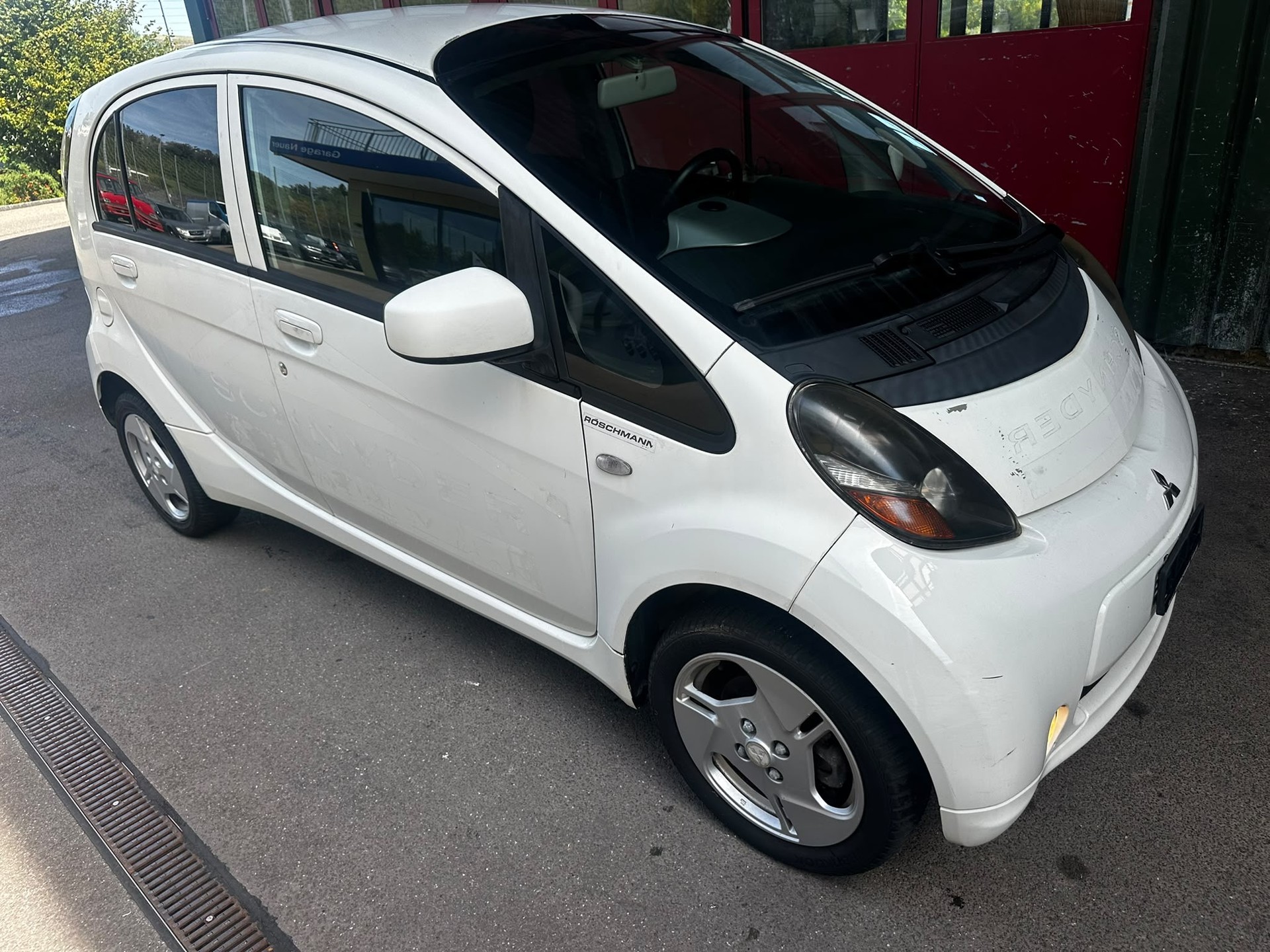MITSUBISHI i MiEV-image-1