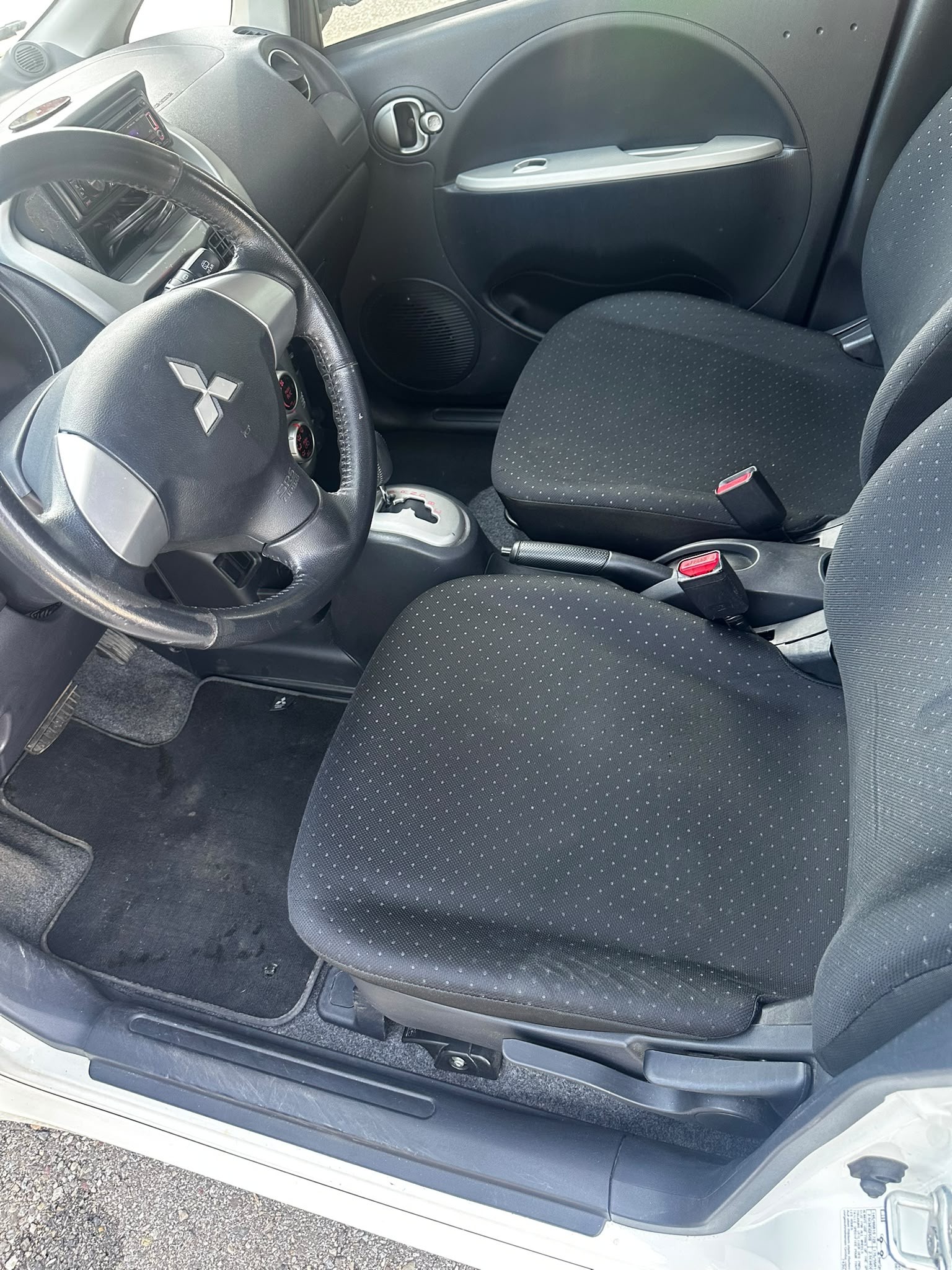 MITSUBISHI i MiEV-image-4