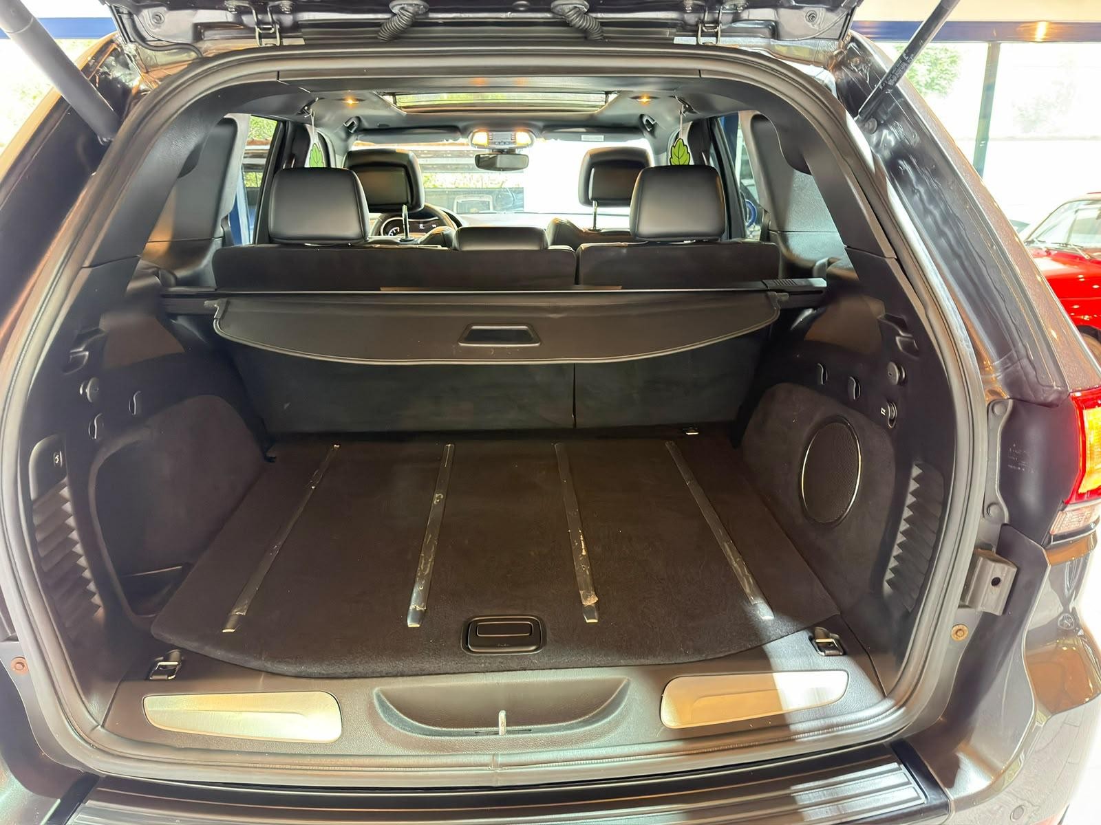 JEEP Grand Cherokee 3.0 CRD Summit Automatic-image-11