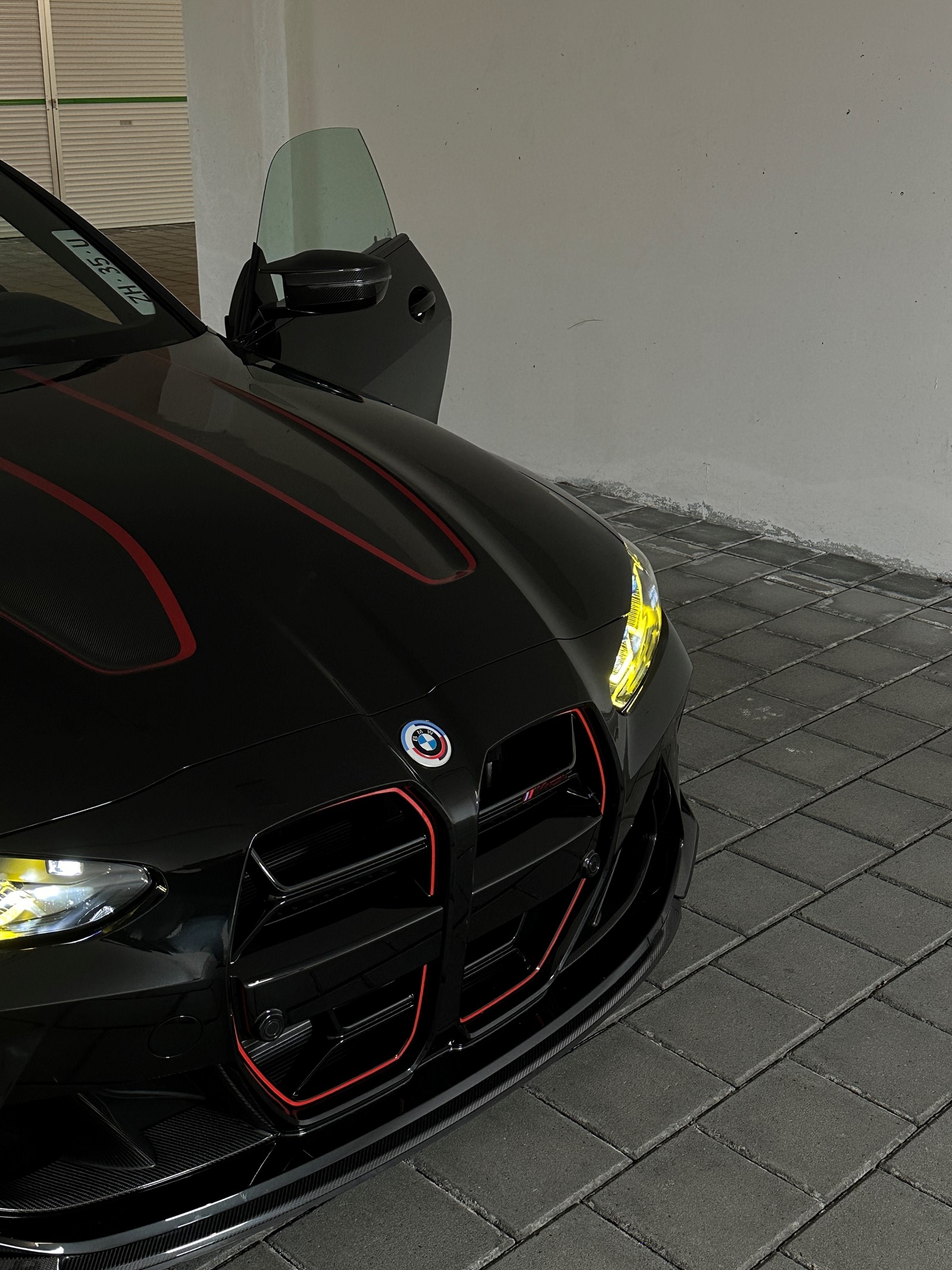 BMW M4 CSL-image-0