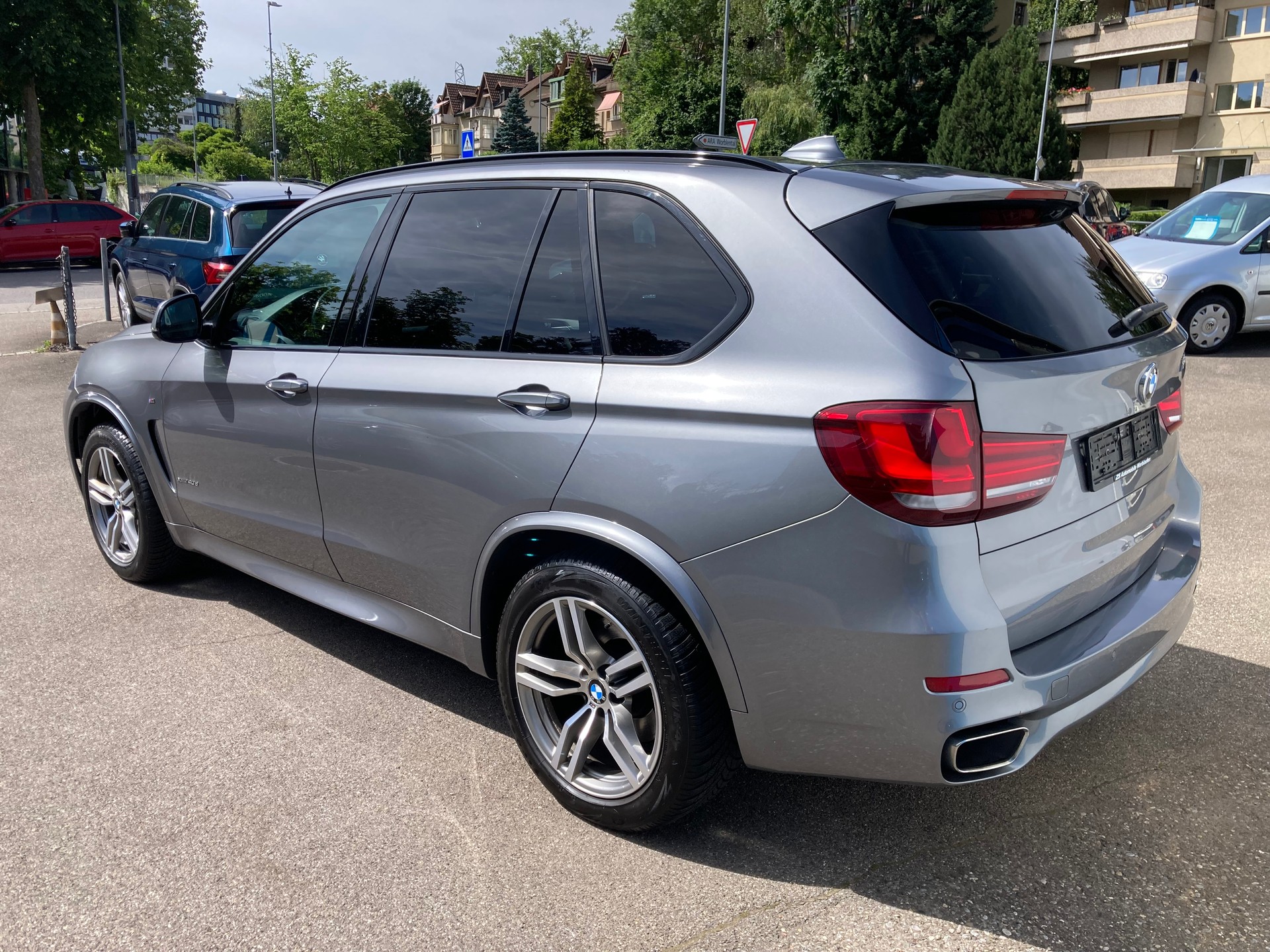 BMW X5 xDrive 40d M-Sport-image-2