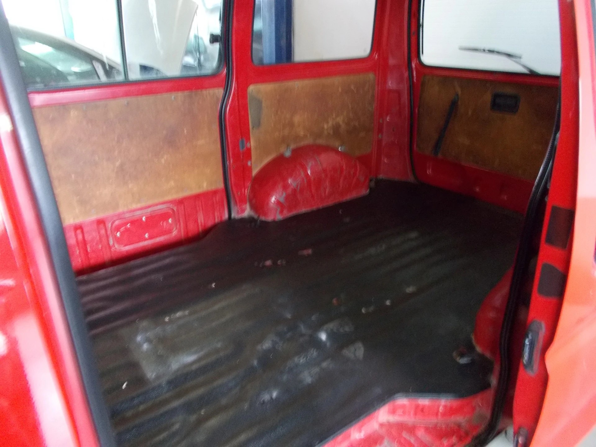 TOYOTA Hiace D-4D 4WD Van-image-4