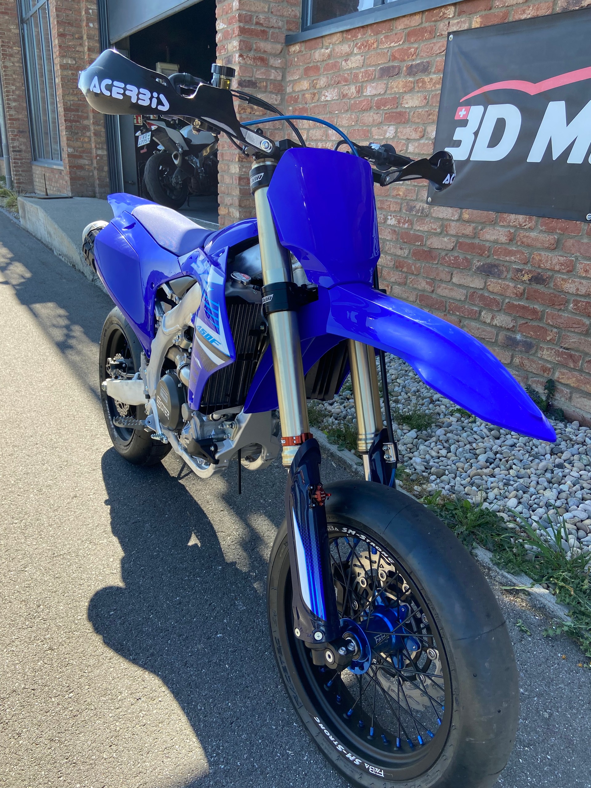 YAMAHA YZ450F Super Motard-image-9