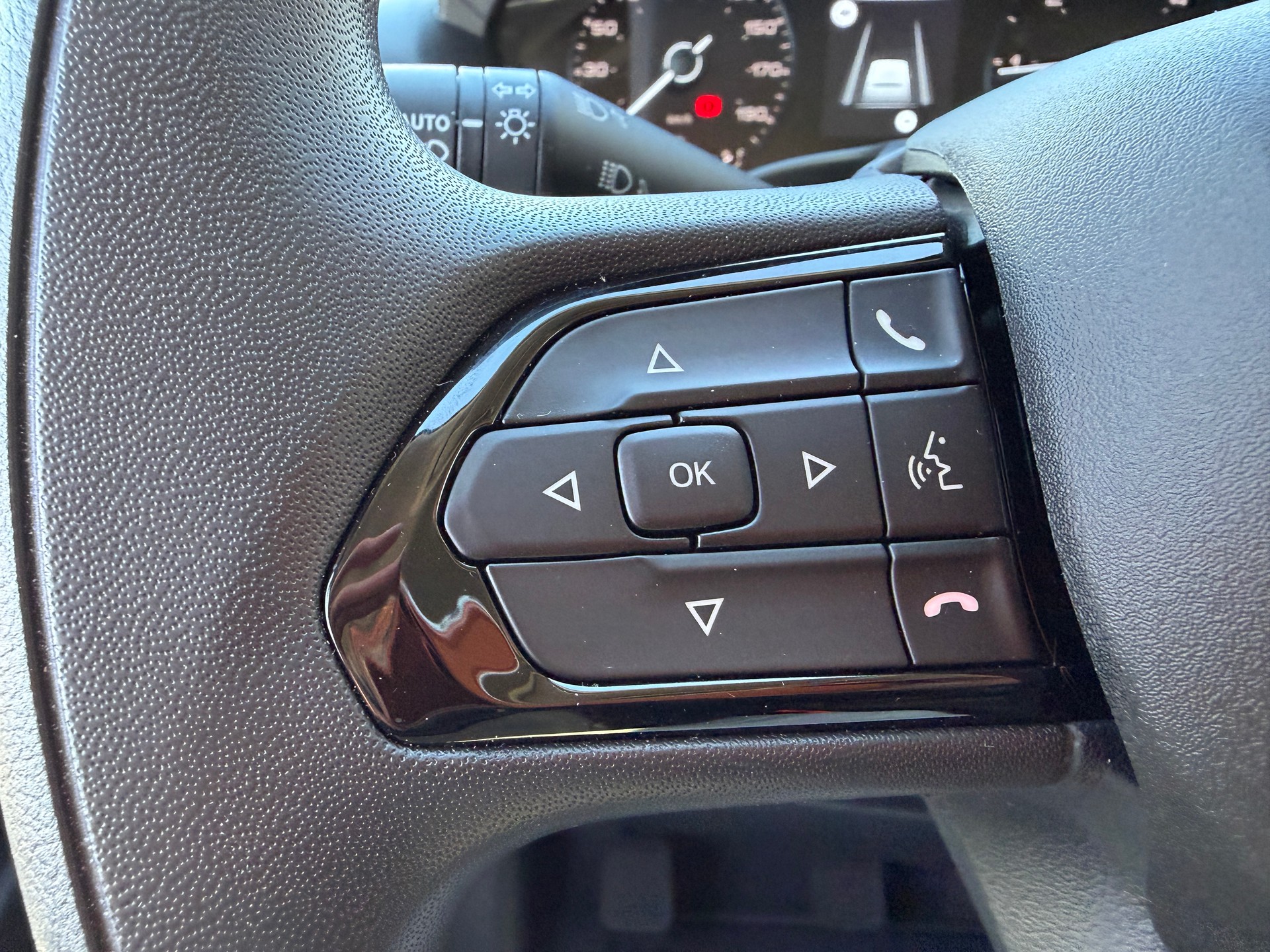CITROEN Jumper 35 2.2 BlueHDi 140 L2H2 270° 2xAirbag Spurhalteassistent, Aut. Notbremssystem, AHK, Best Ausstattun! Alle Grösse an Lager-image-13