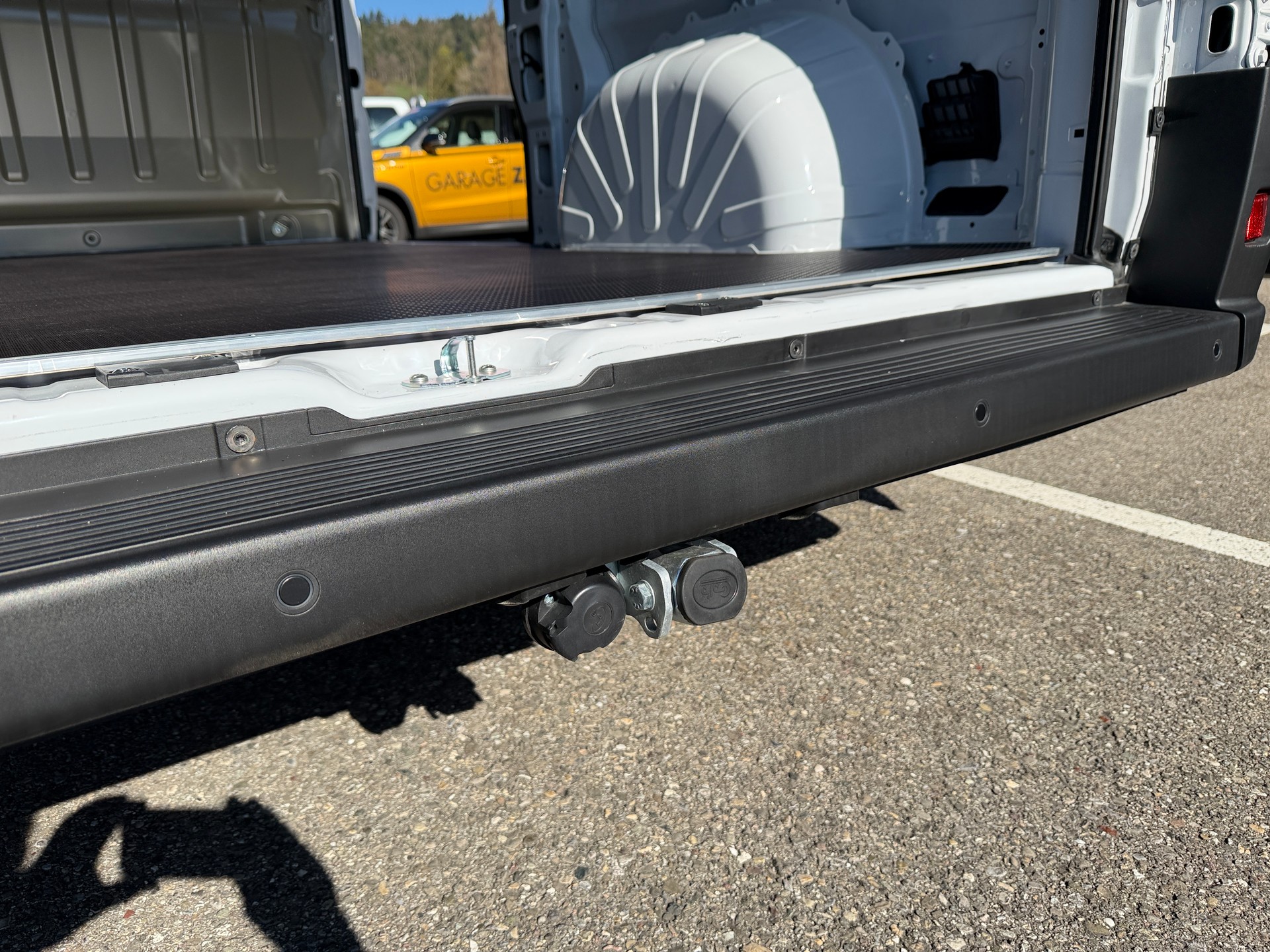 CITROEN Jumper 35 2.2 BlueHDi 140 L2H2 270° 2xAirbag Spurhalteassistent, Aut. Notbremssystem, AHK, Best Ausstattun! Alle Grösse an Lager-image-7