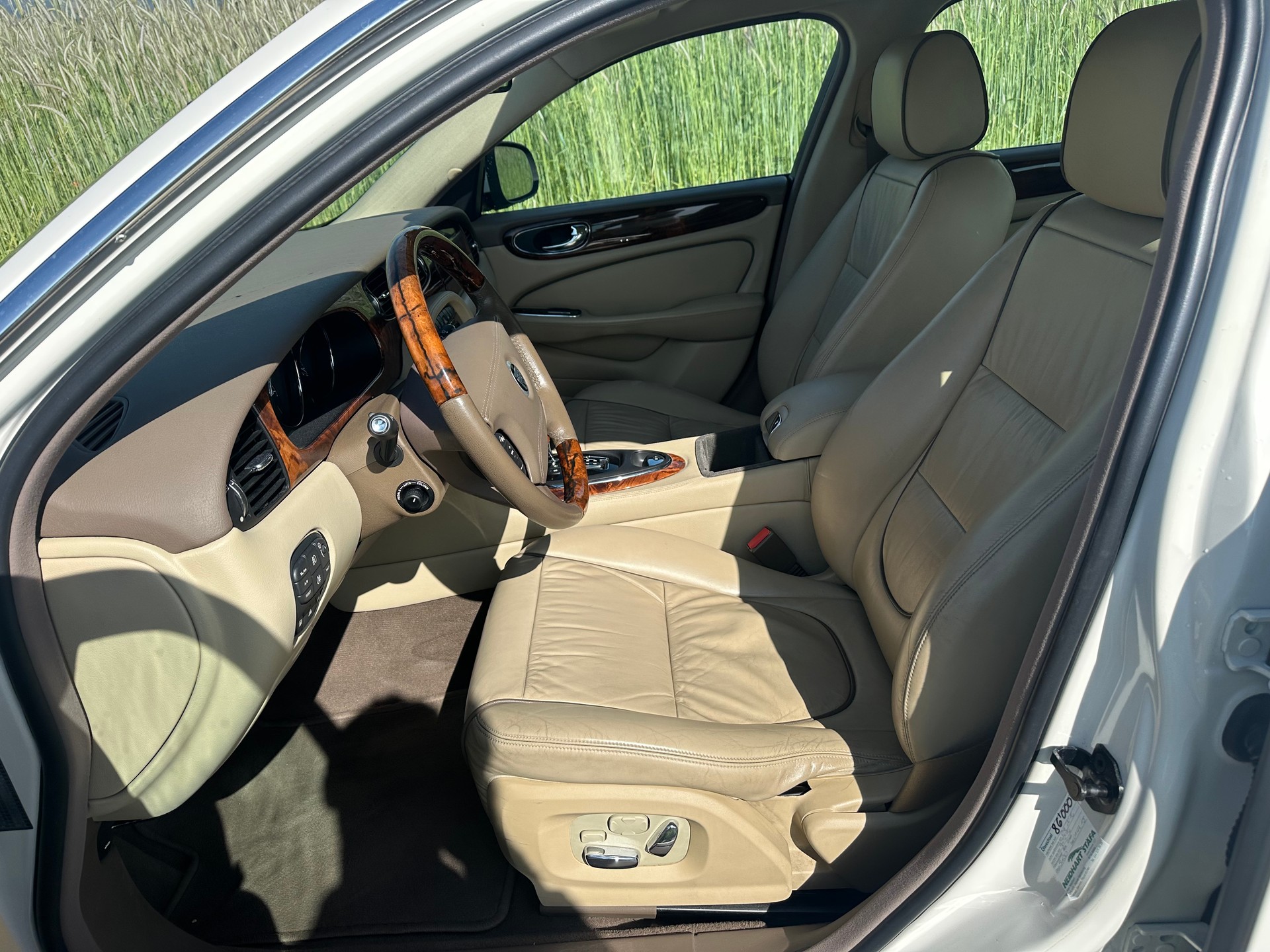 JAGUAR XJ8 3.5 V8 Executive-image-9