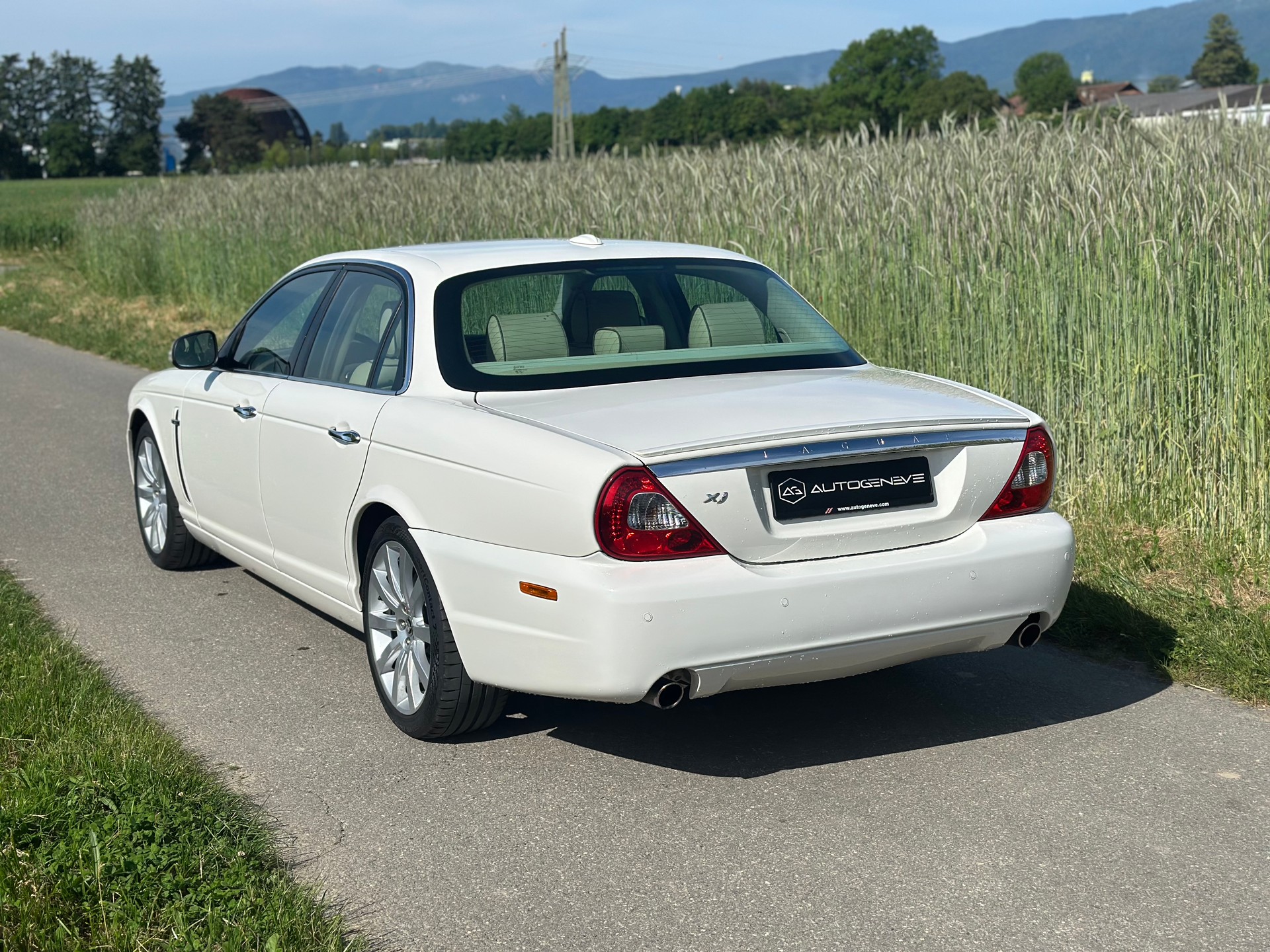 JAGUAR XJ8 3.5 V8 Executive-image-6