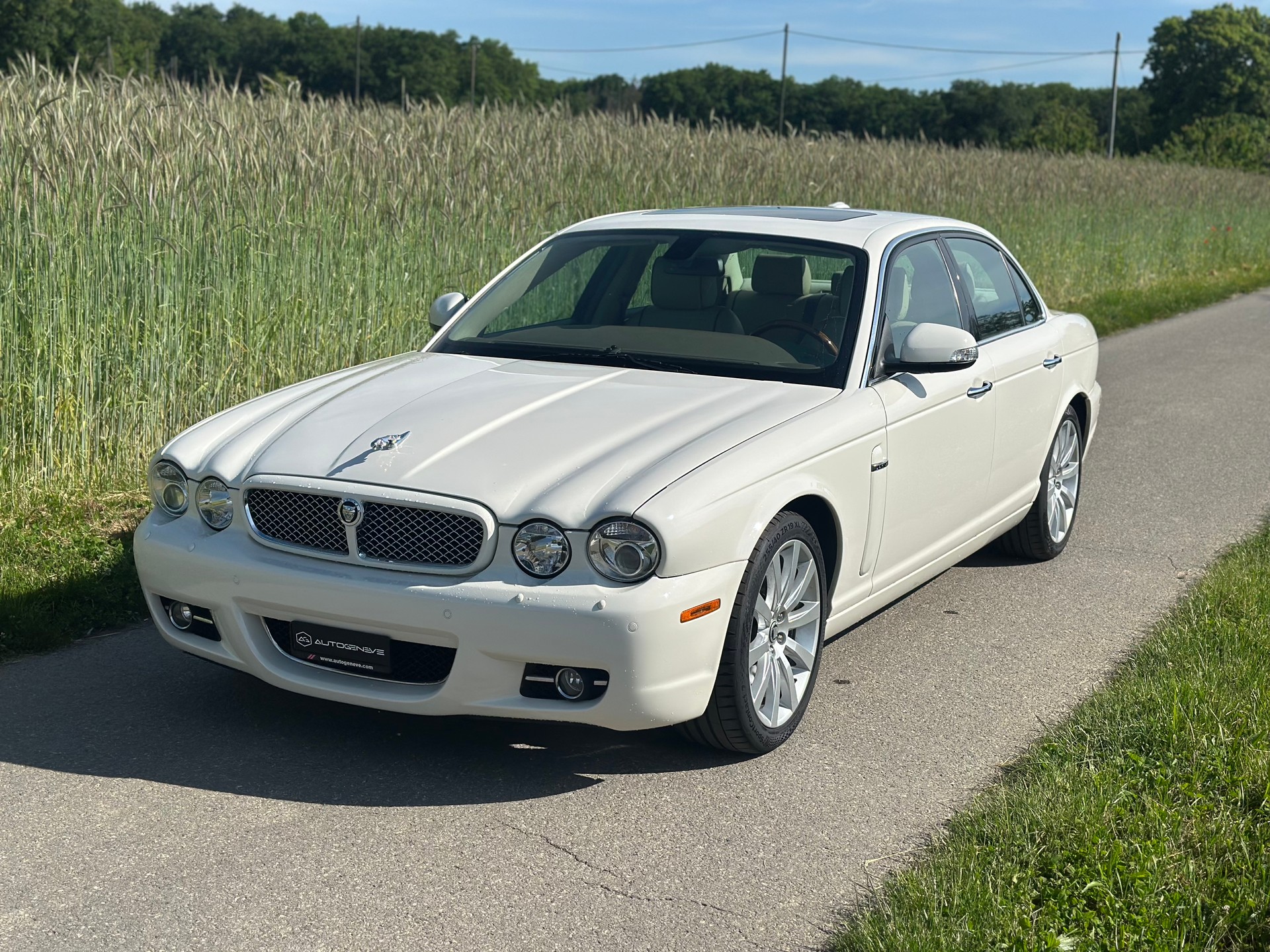 JAGUAR XJ8 3.5 V8 Executive-image-2