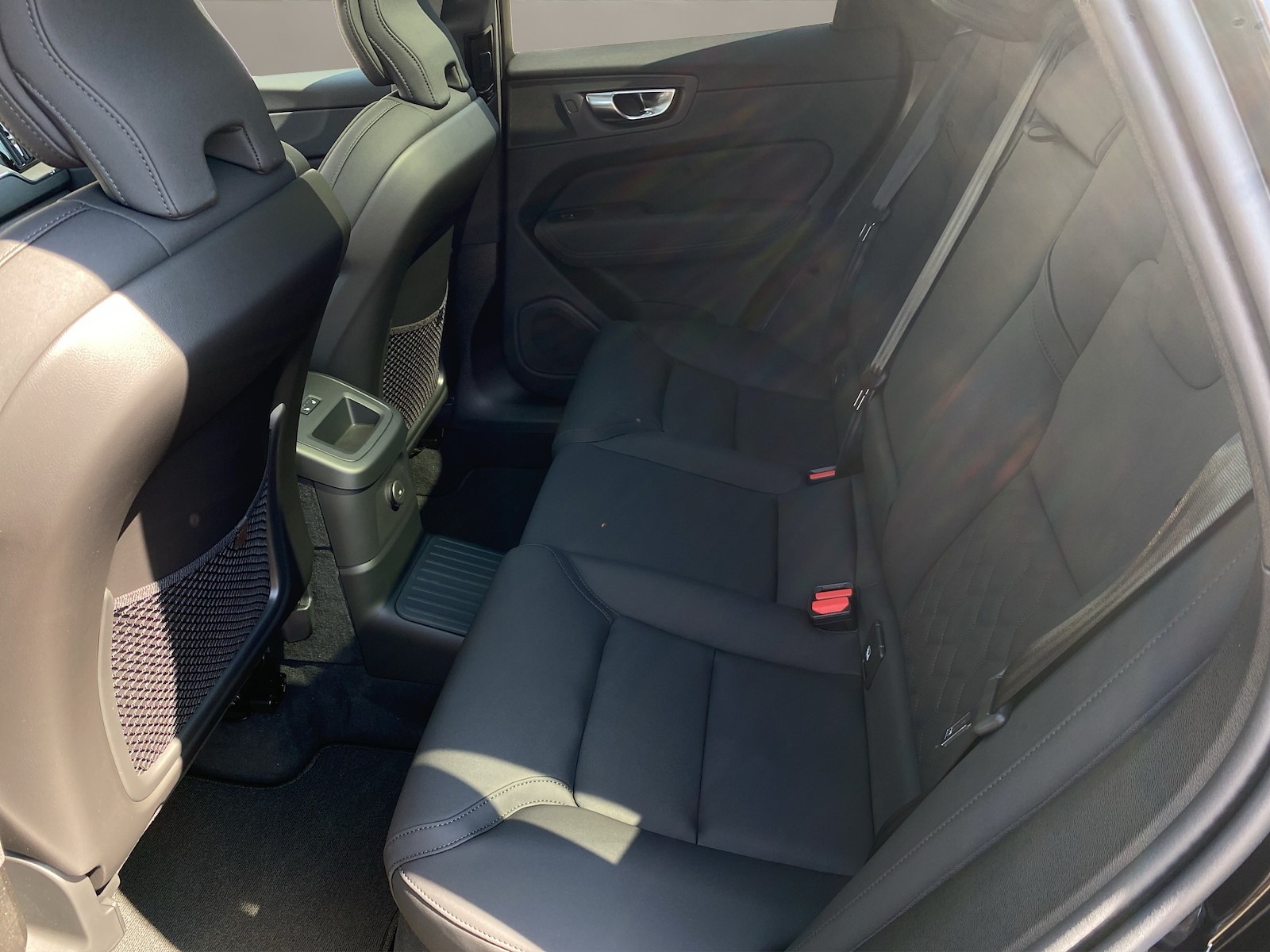 VOLVO XC60 2.0 T8 TE Ultra Bright eAWD-image-9