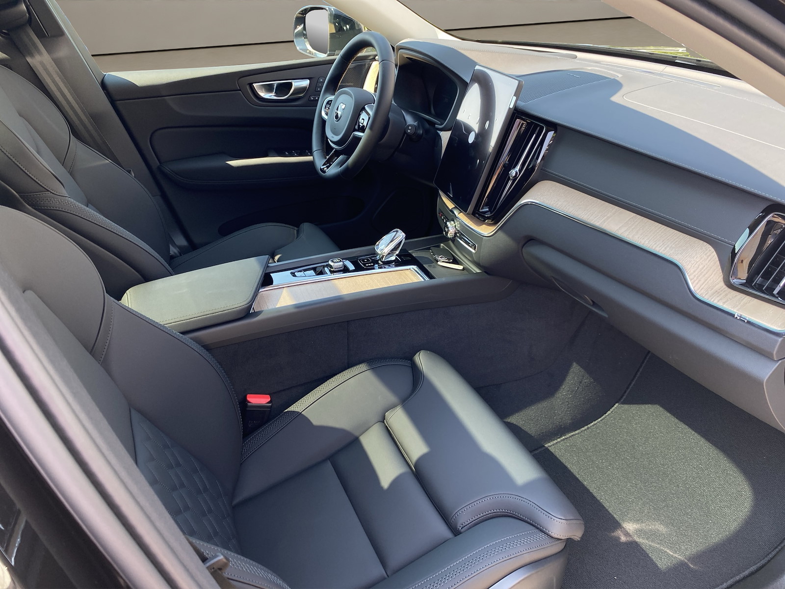 VOLVO XC60 2.0 T8 TE Ultra Bright eAWD-image-10